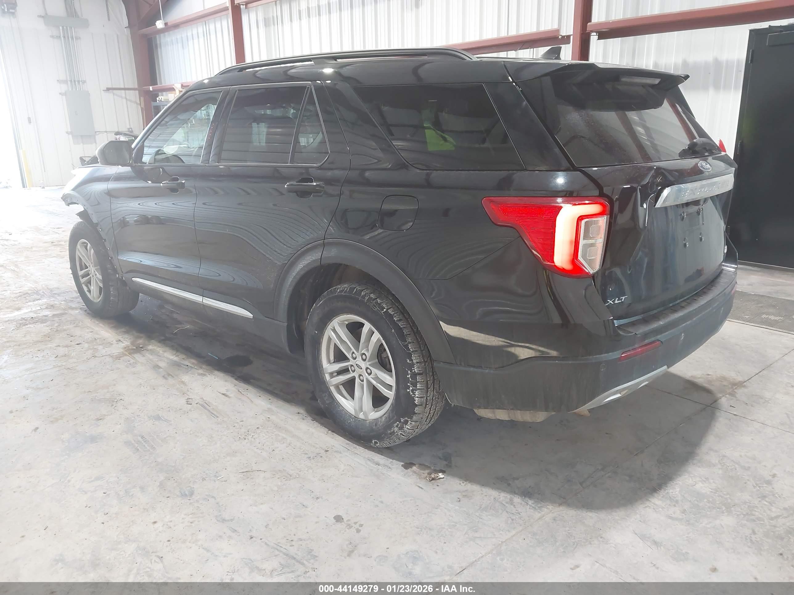 FORD EXPLORER image 3