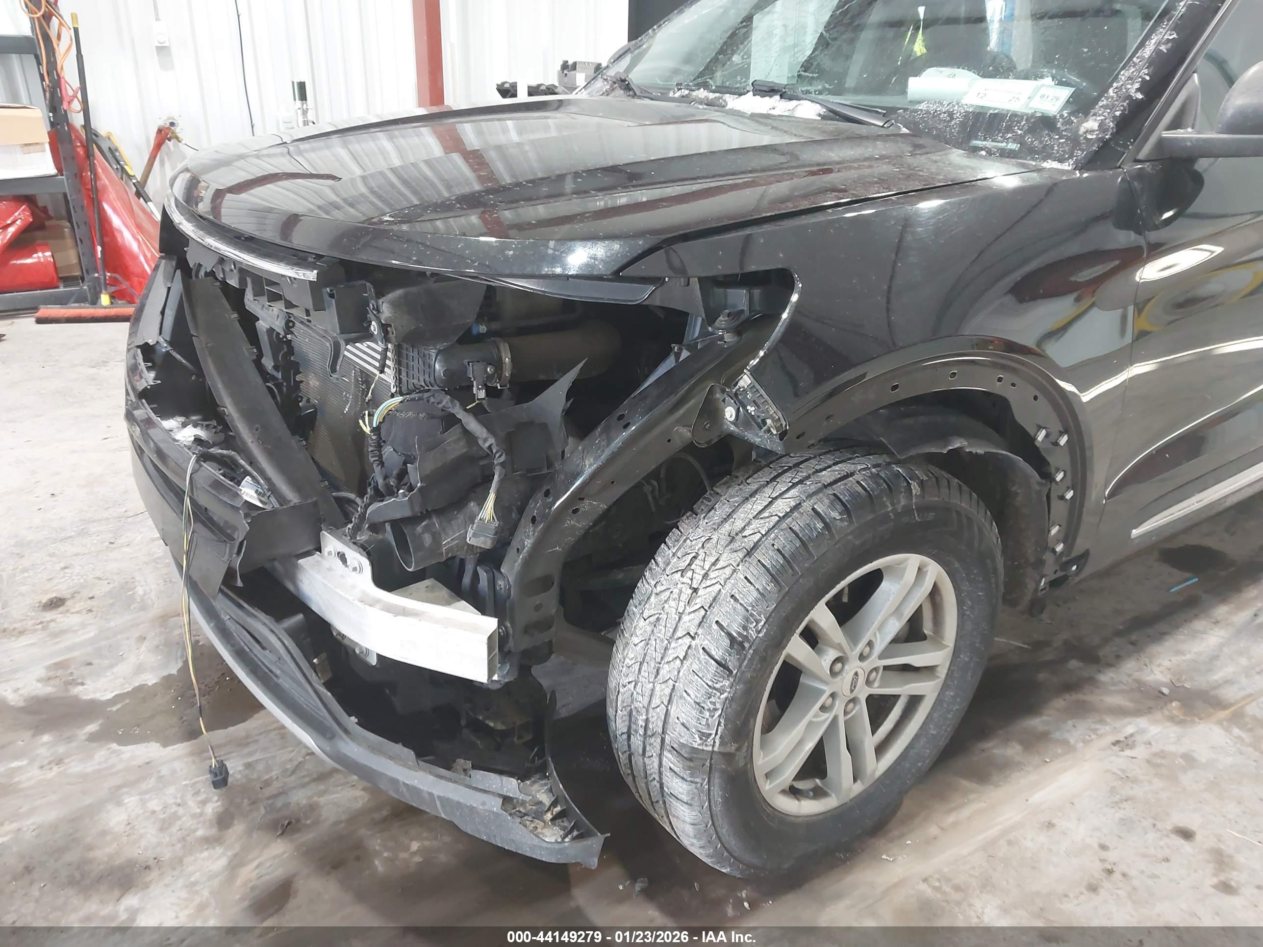 FORD EXPLORER image 6