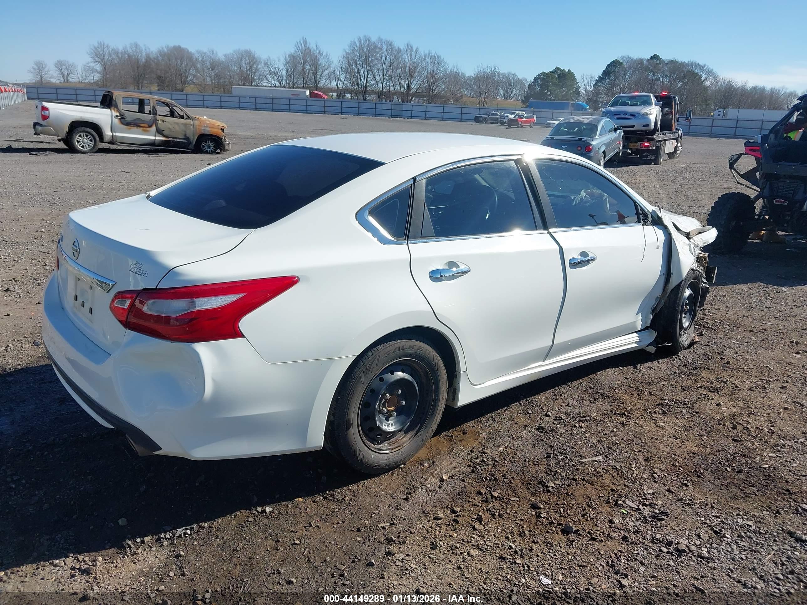 NISSAN ALTIMA image 4