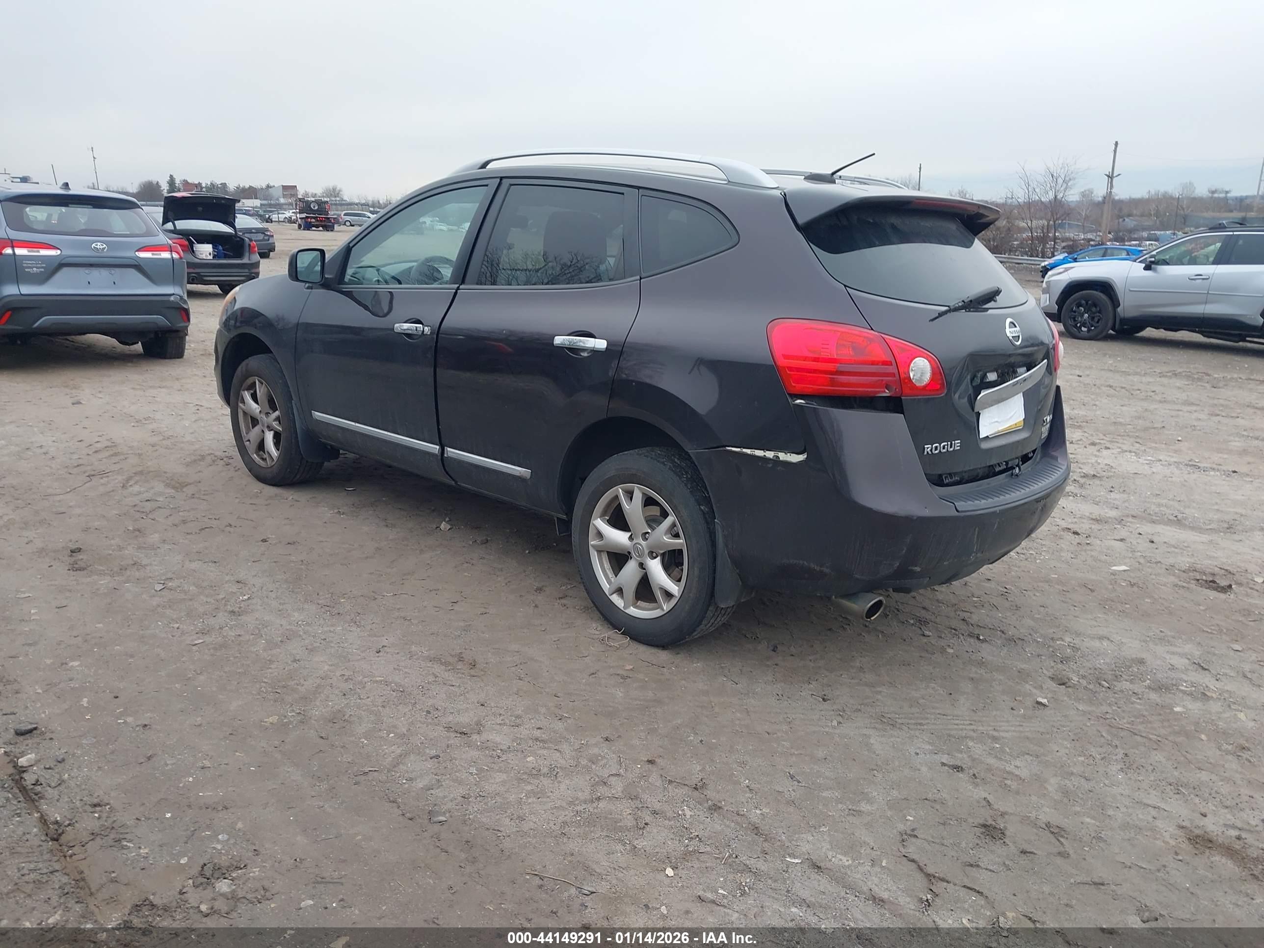 NISSAN ROGUE image 3