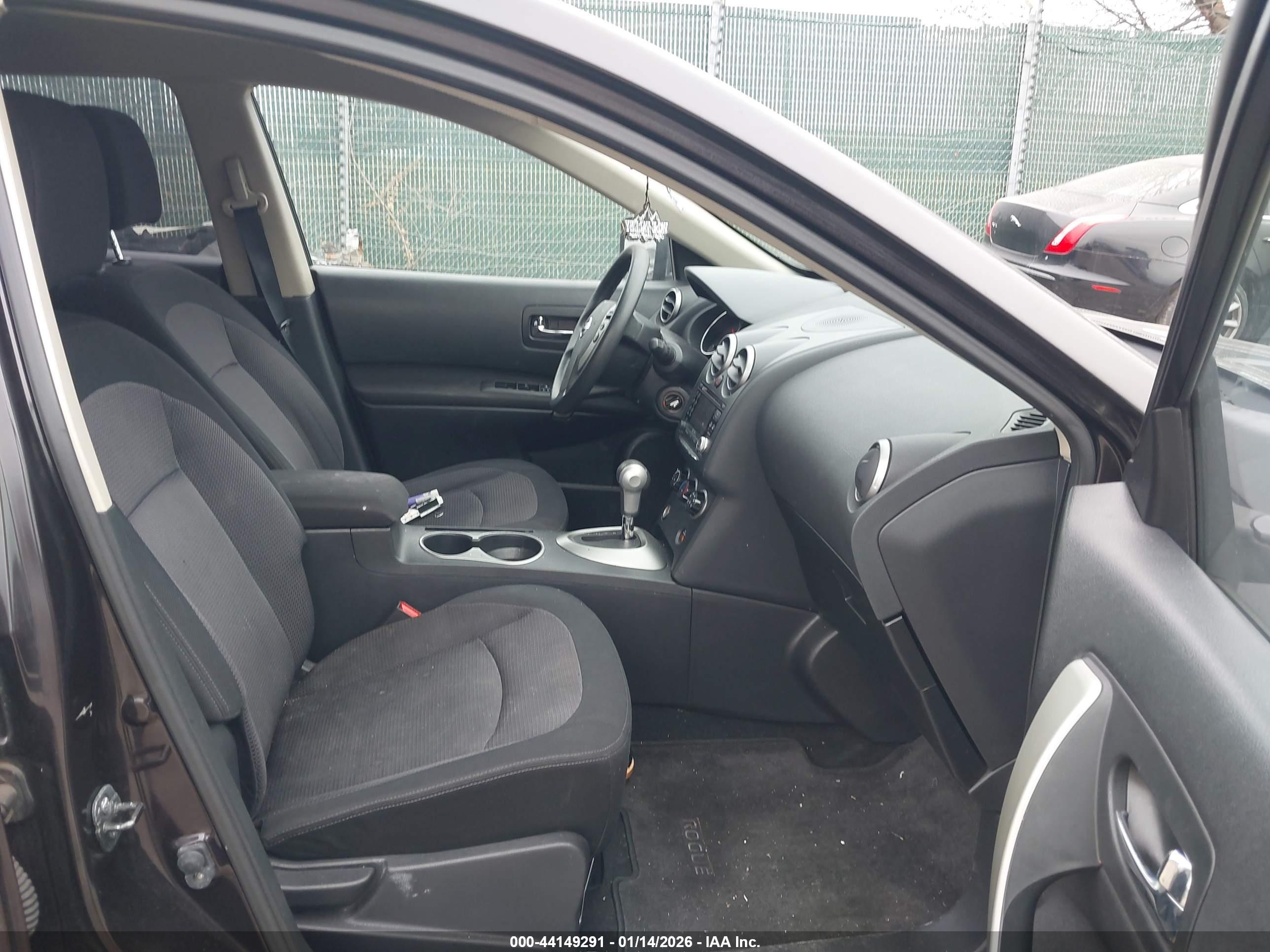 NISSAN ROGUE image 5