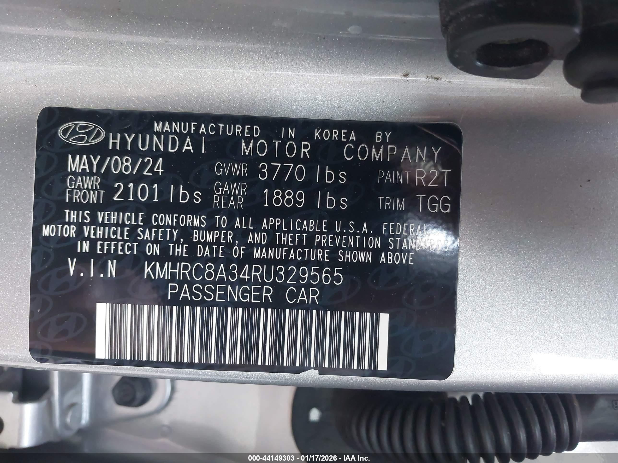 HYUNDAI VENUE image 9