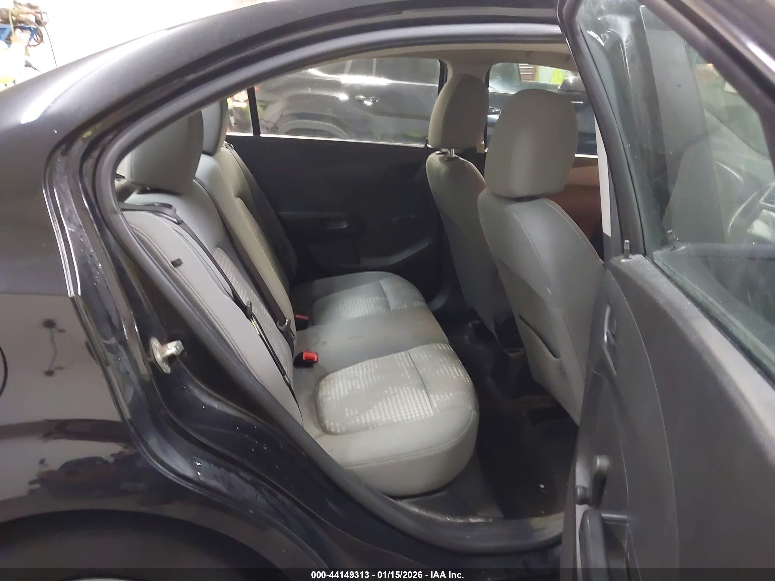 CHEVROLET SONIC image 8