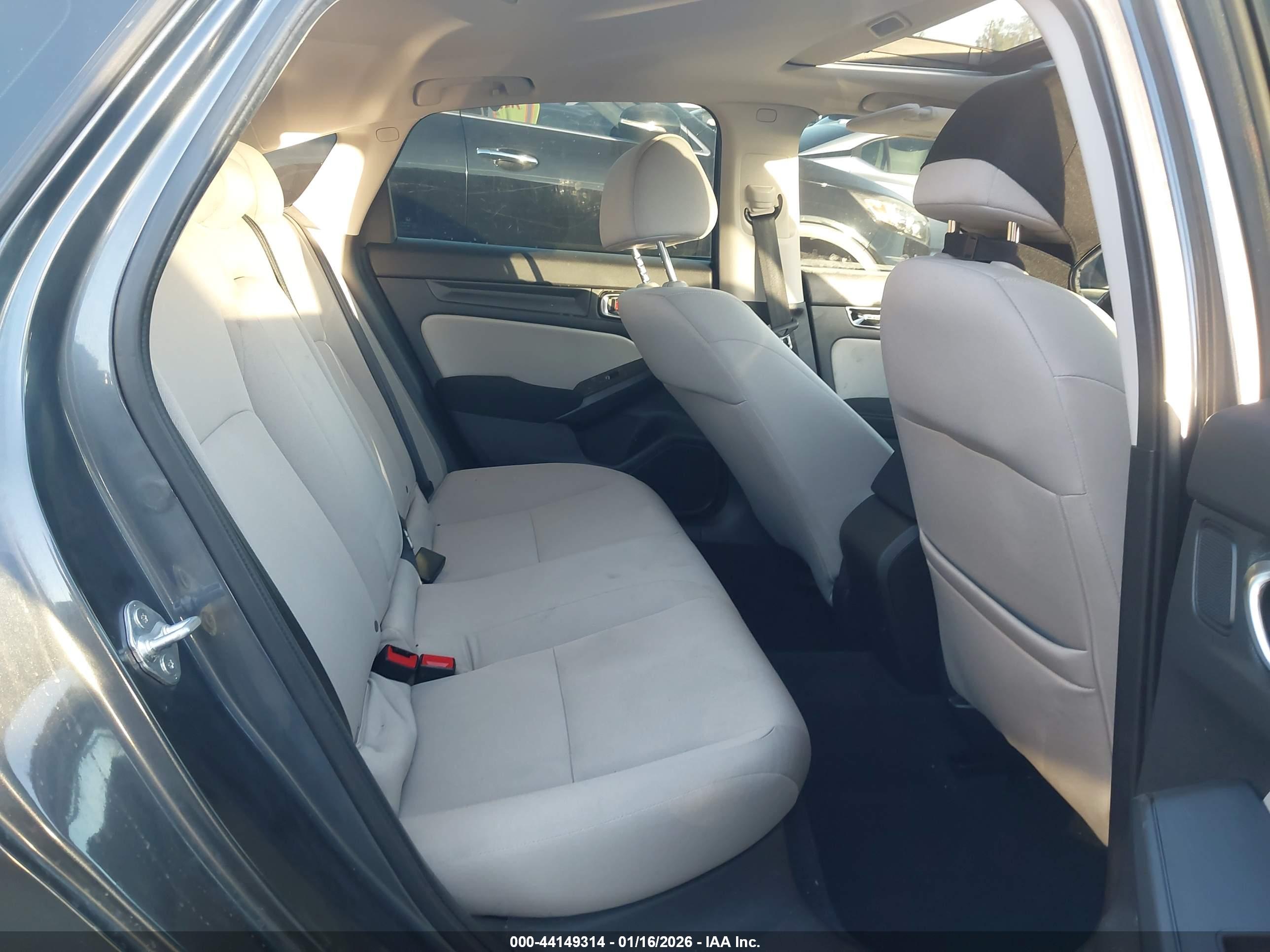 HONDA CIVIC image 8