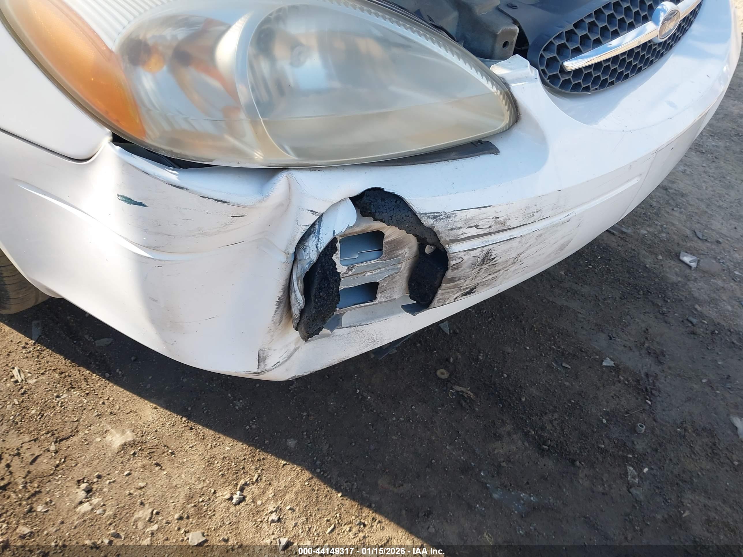 FORD TAURUS image 6