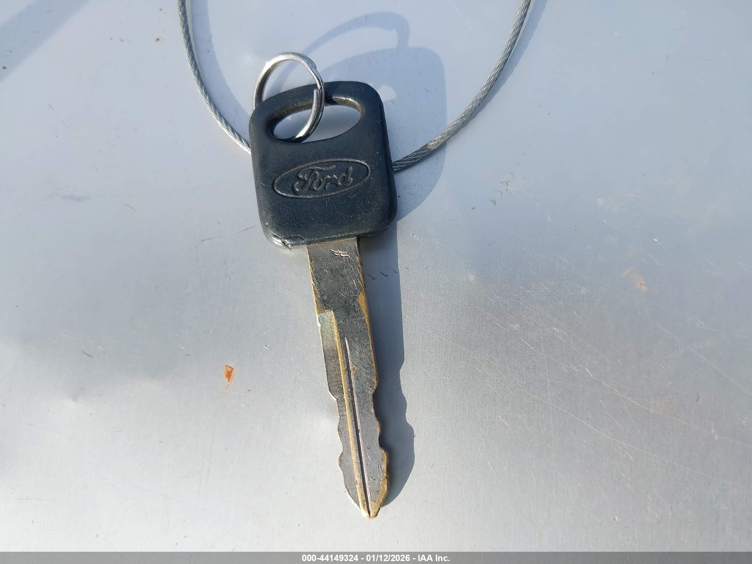FORD E-250 image 11