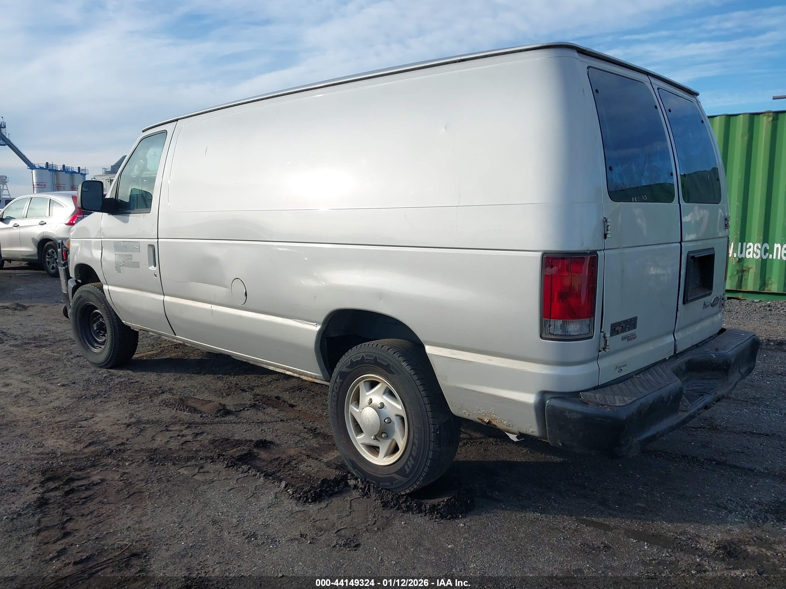 FORD E-250 image 3