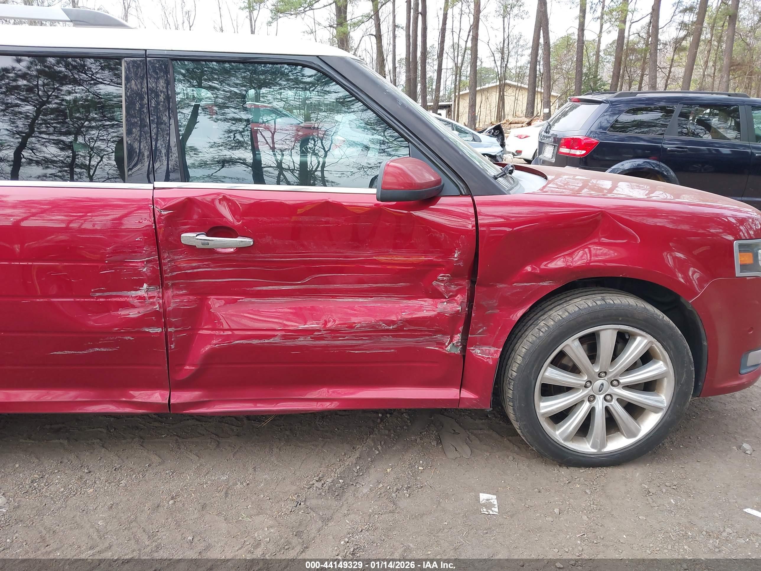 FORD FLEX image 6