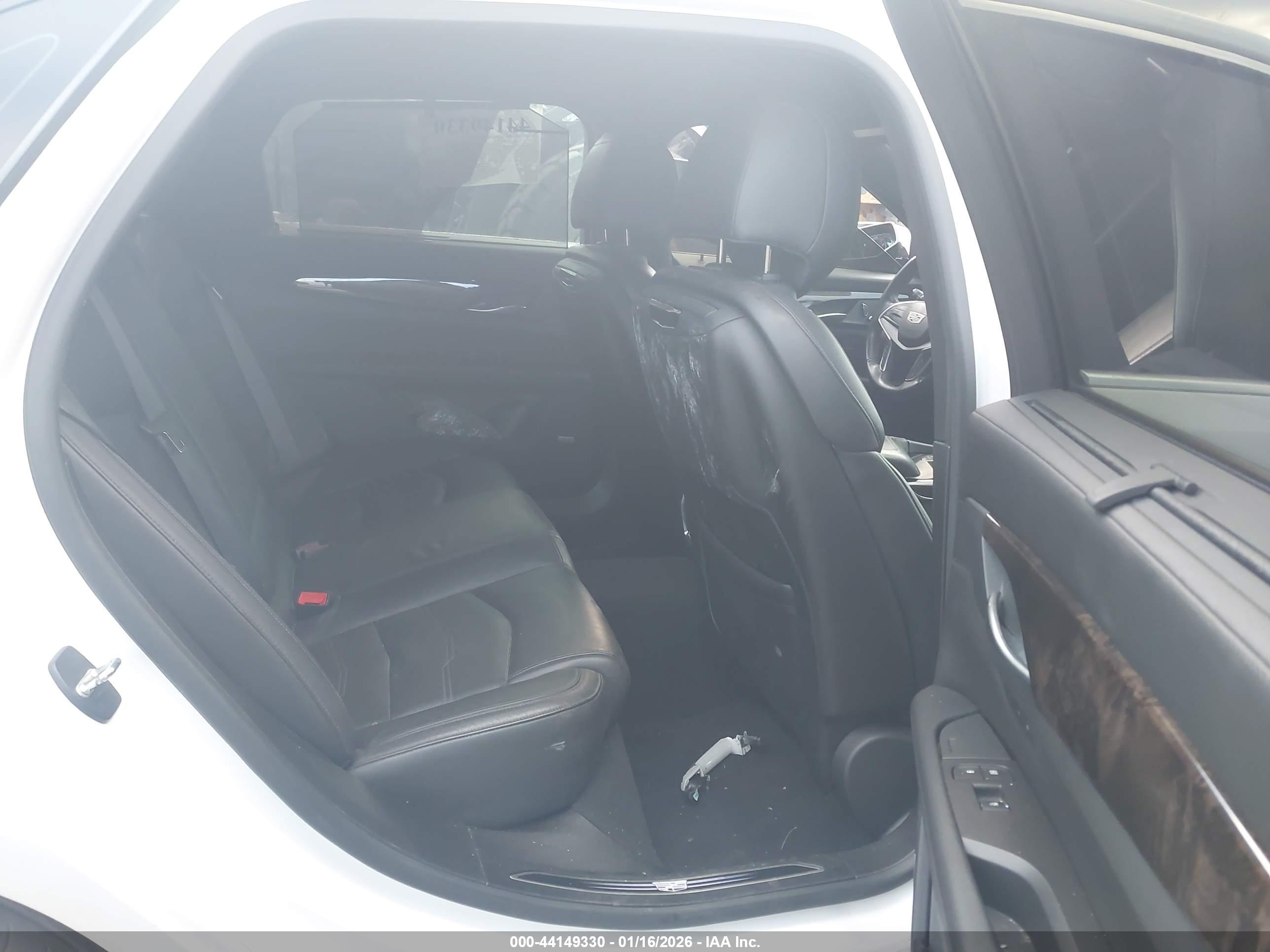 CADILLAC CT6 image 8