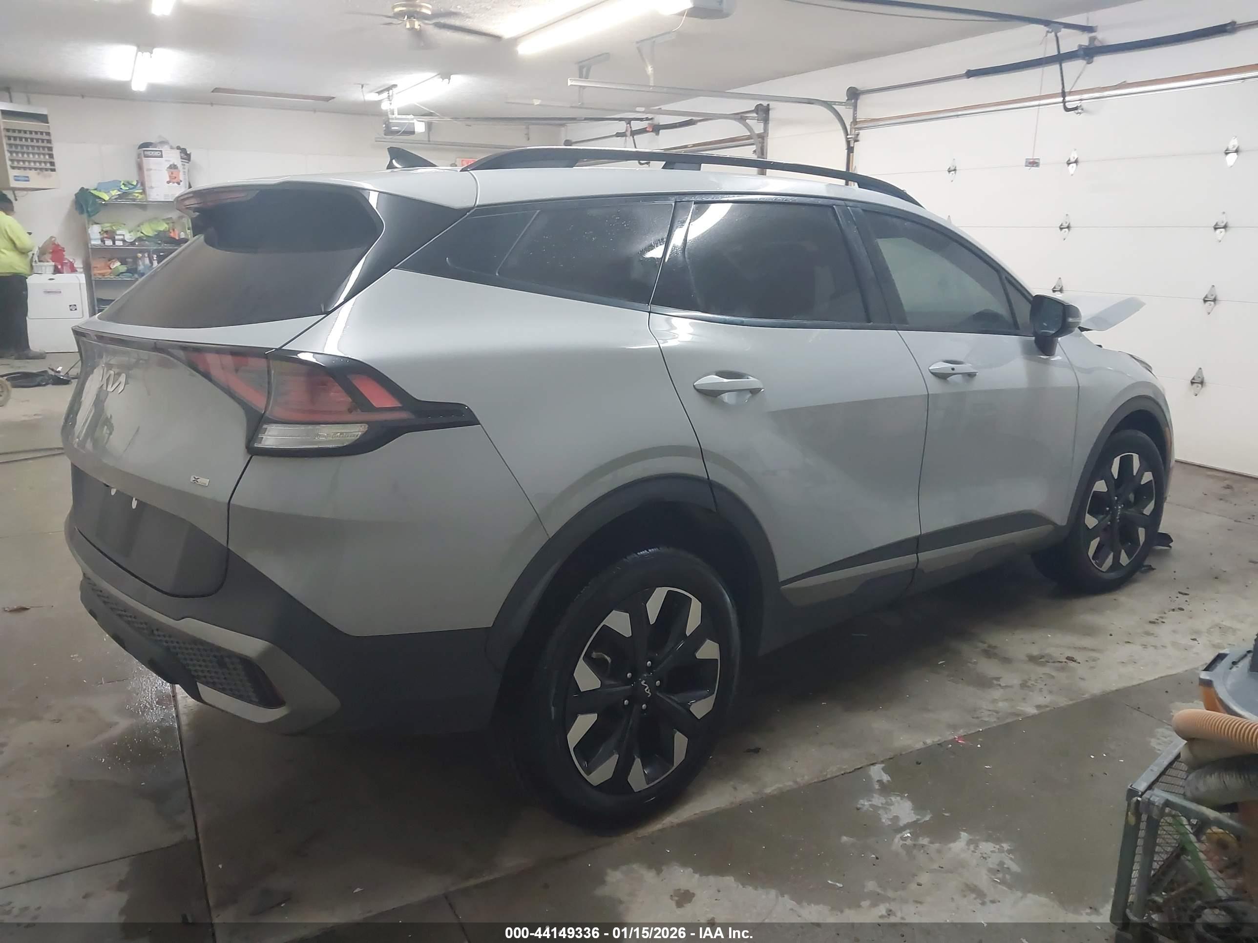 KIA SPORTAGE image 4