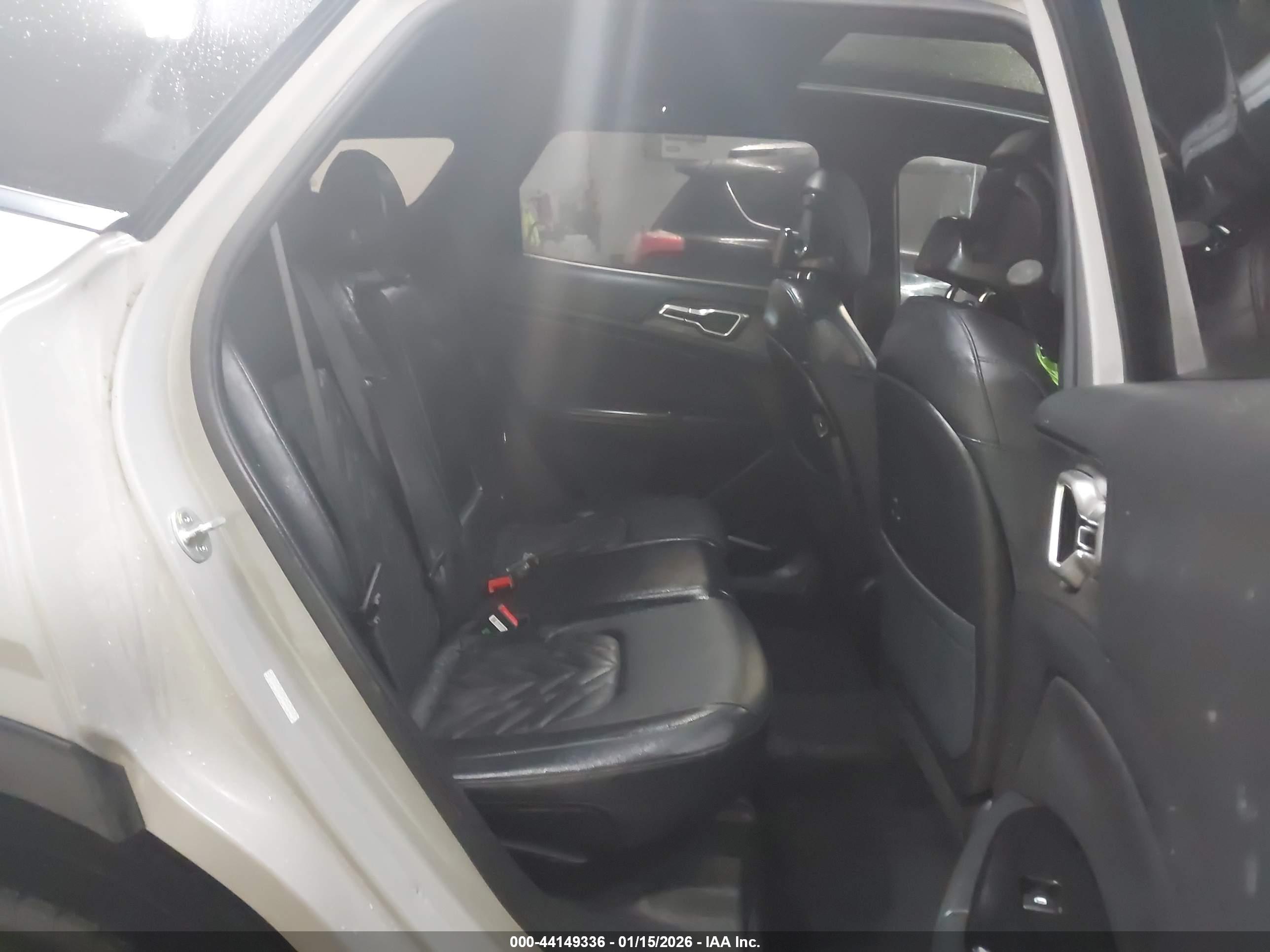 KIA SPORTAGE image 8