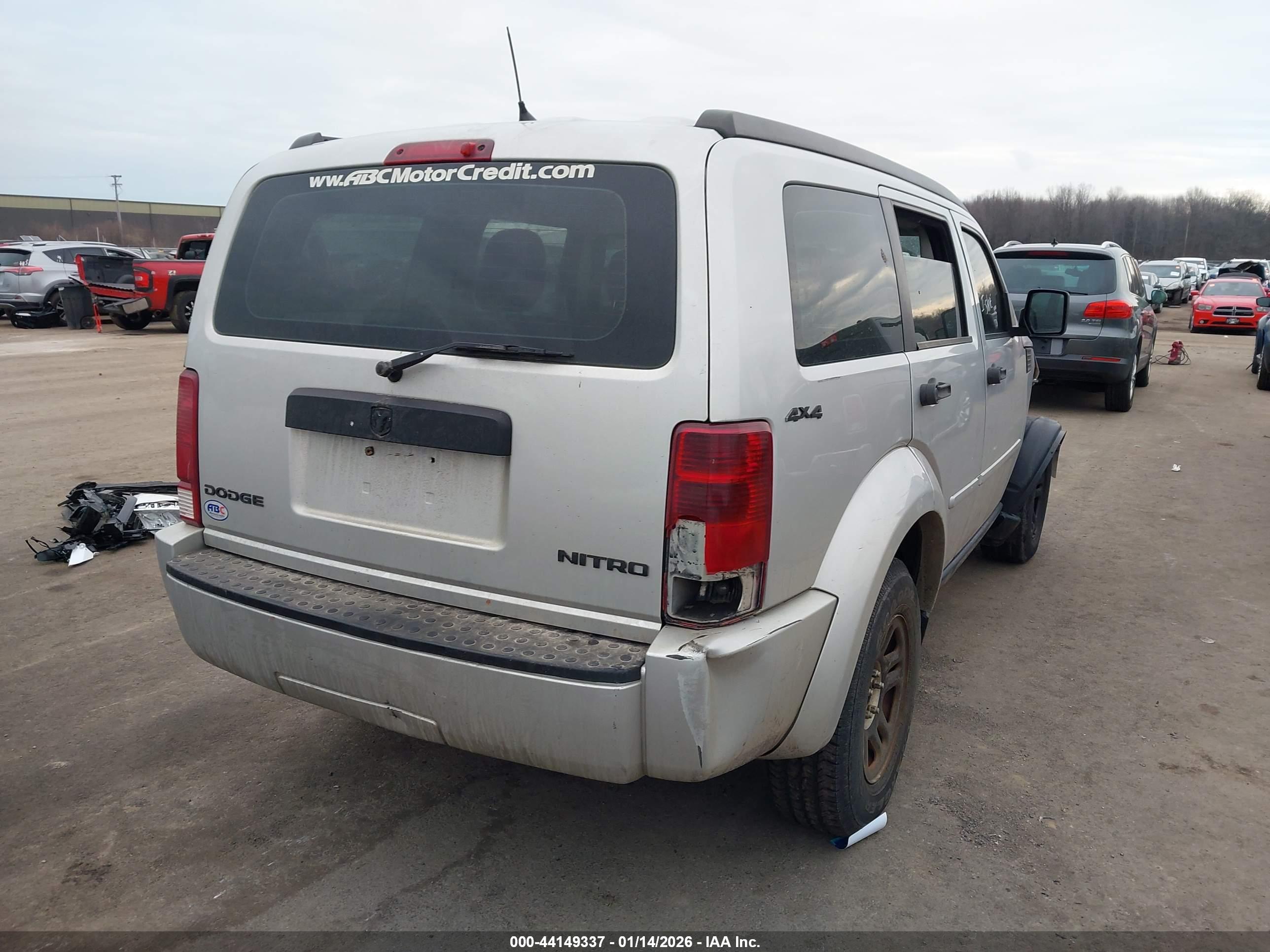 DODGE NITRO image 4