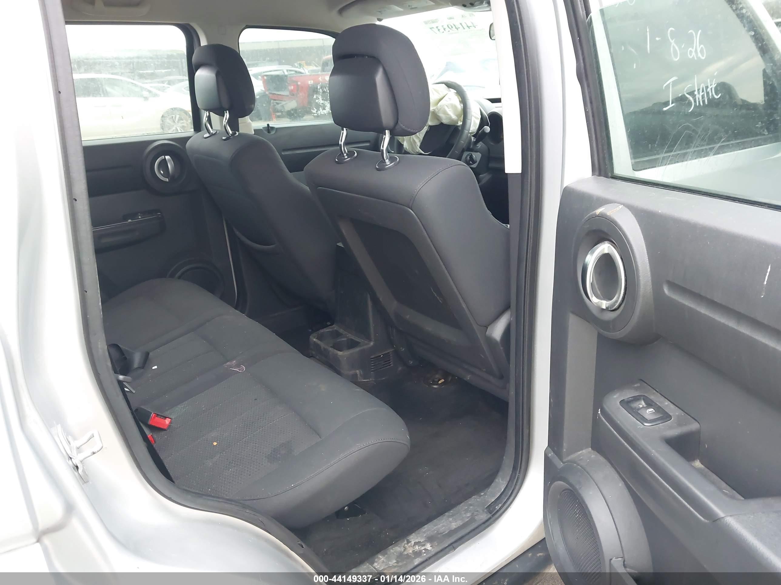 DODGE NITRO image 8
