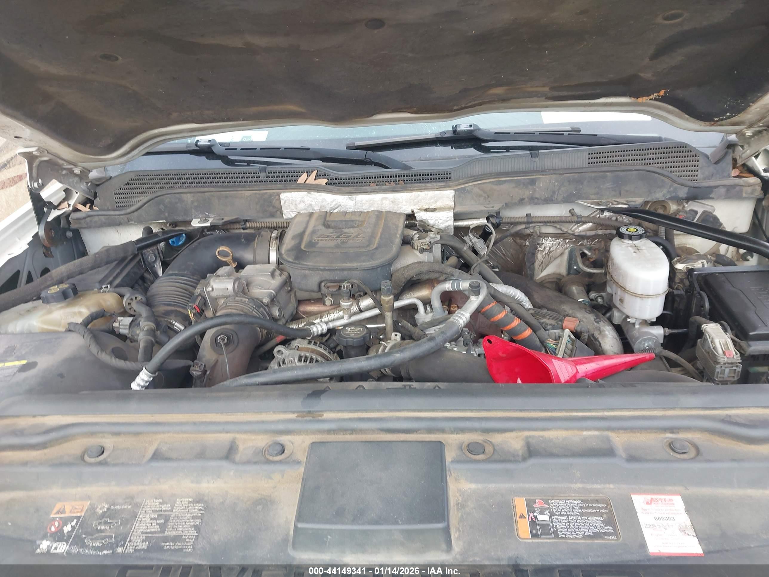 CHEVROLET SILVERADO image 10