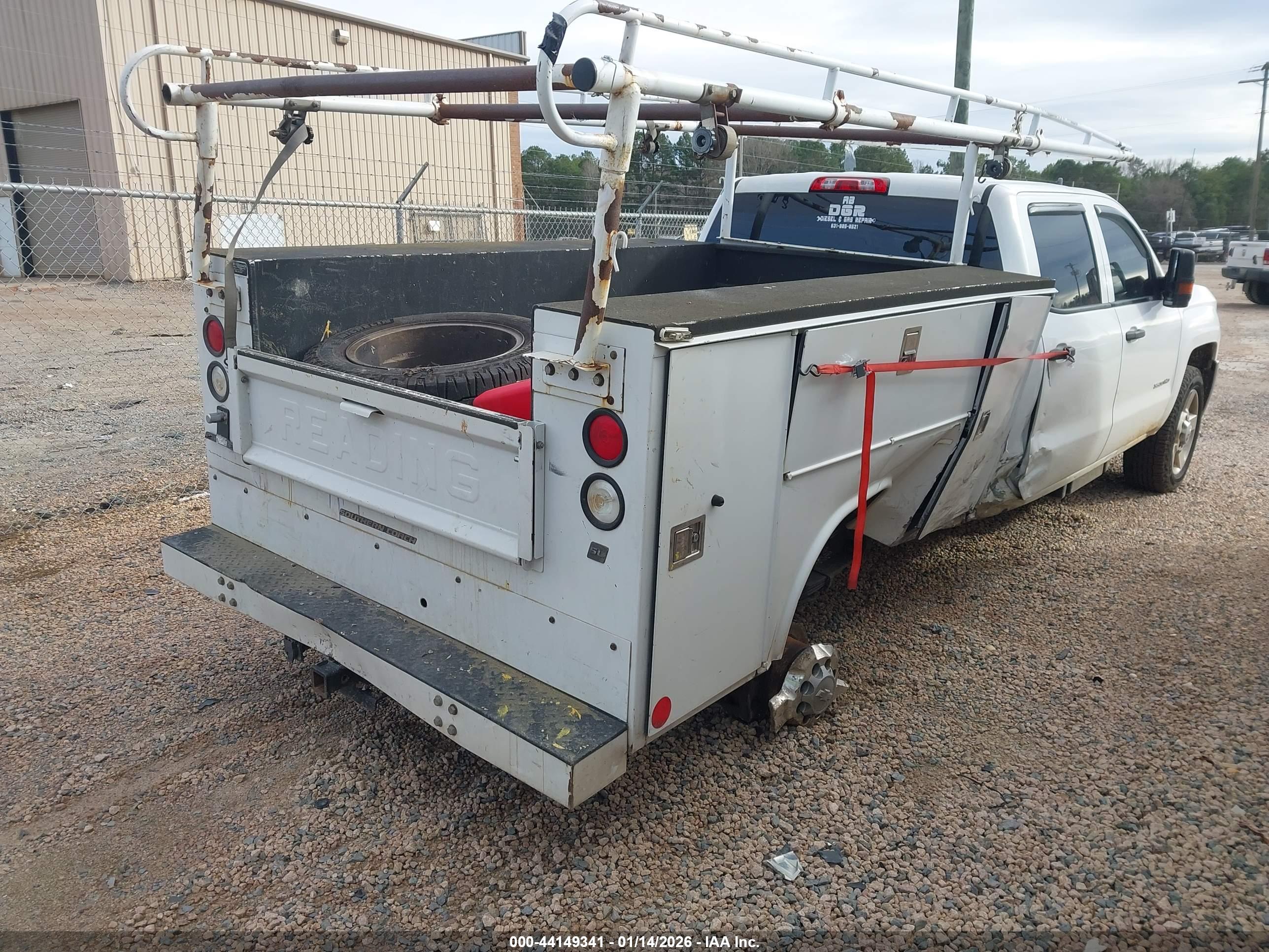 CHEVROLET SILVERADO image 4