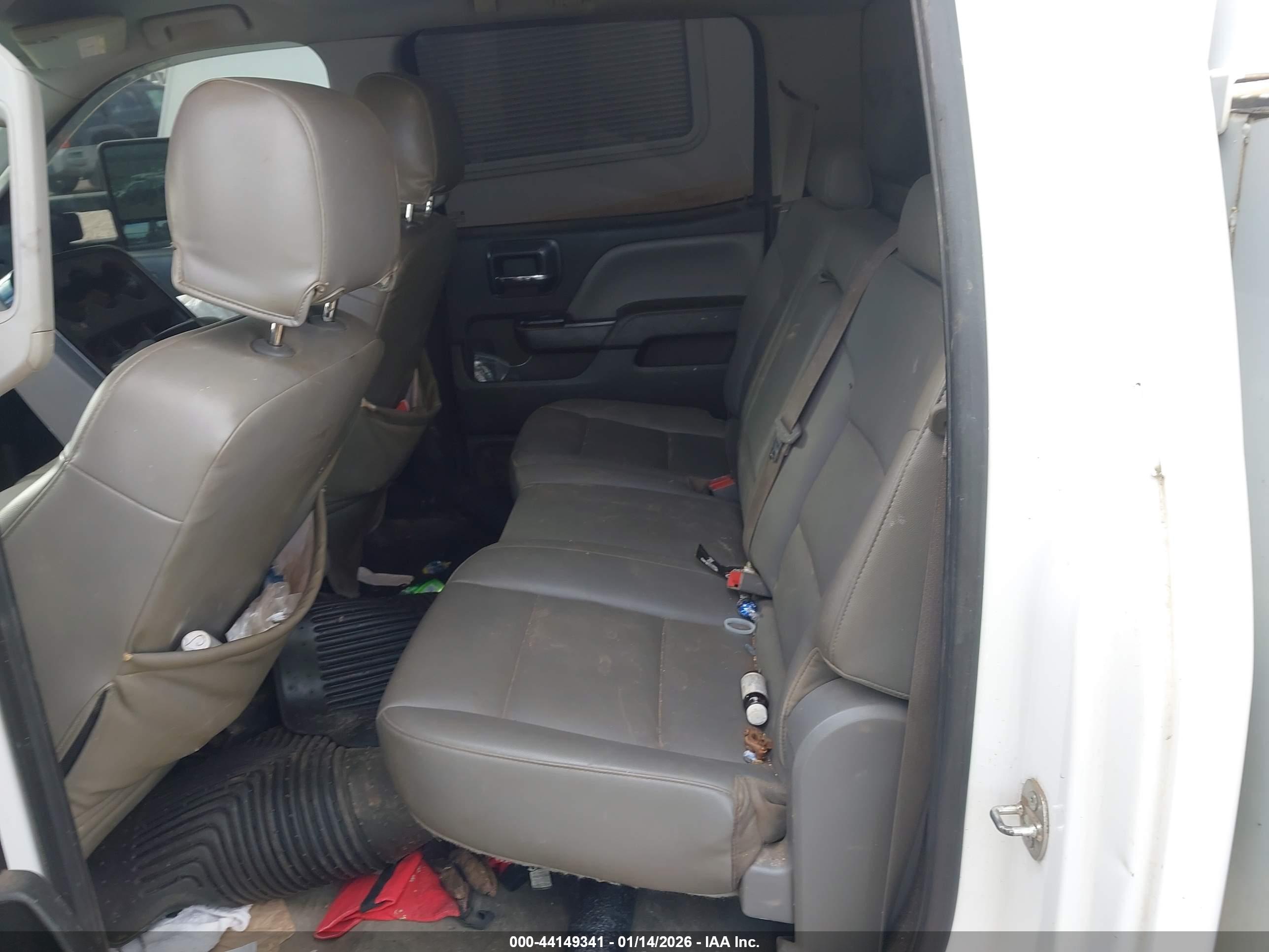 CHEVROLET SILVERADO image 8
