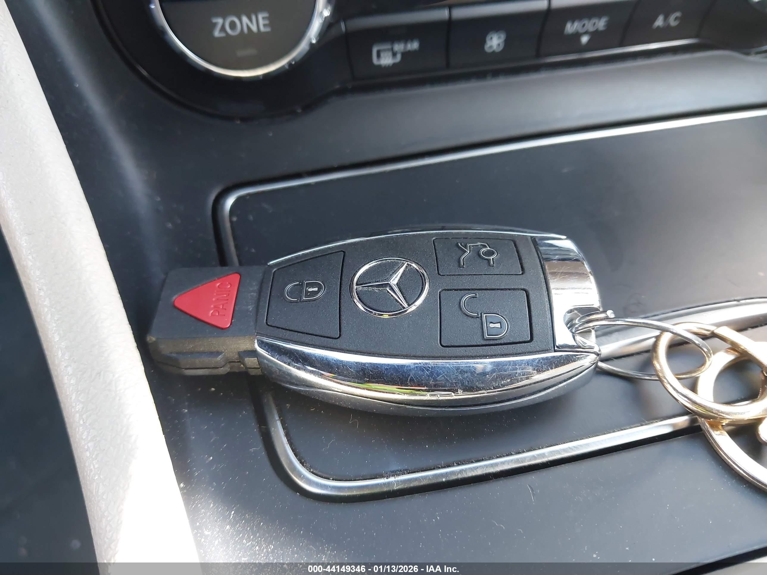 MERCEDES-BENZ CLA image 11