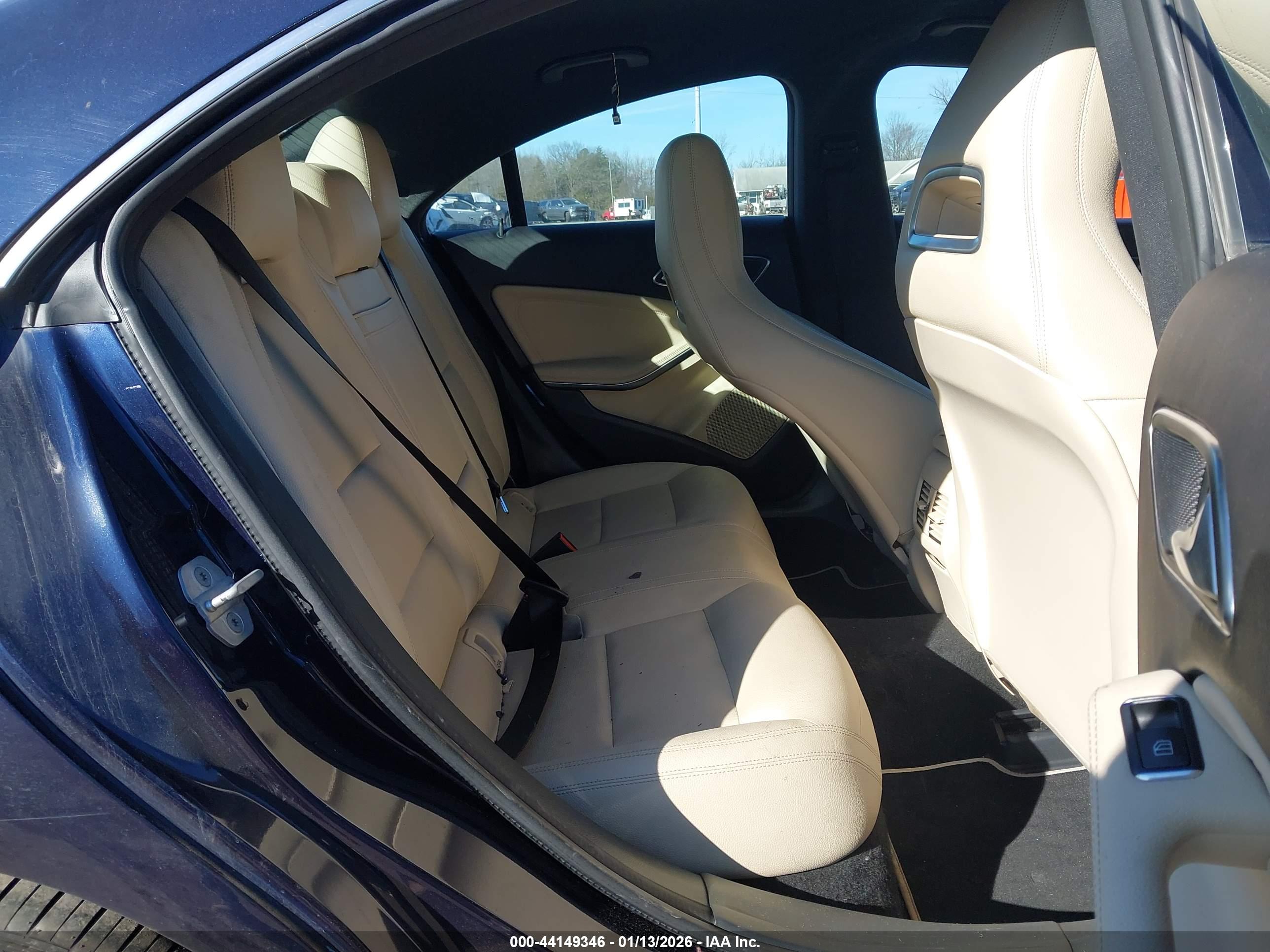 MERCEDES-BENZ CLA image 8