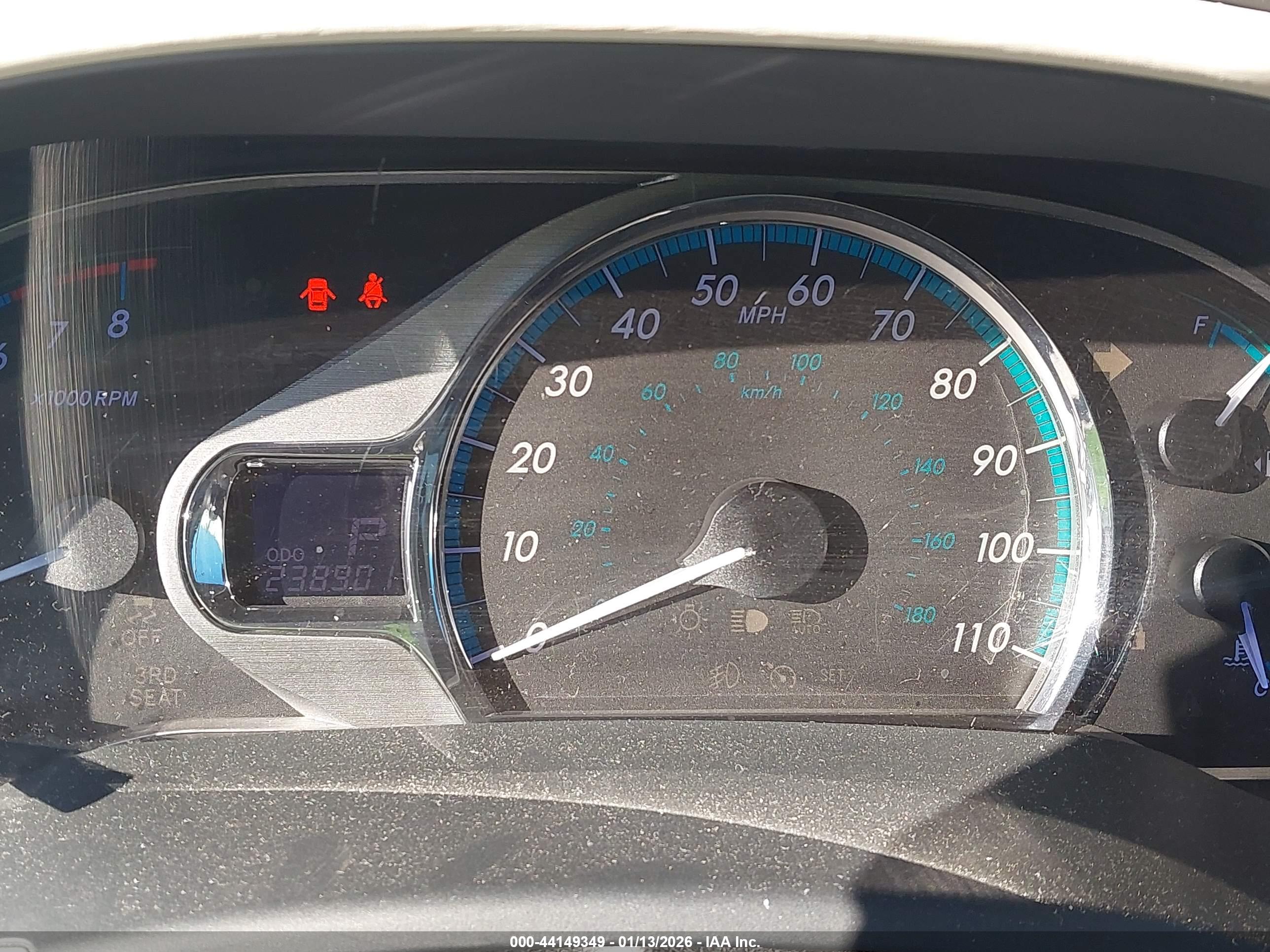 TOYOTA SIENNA image 7