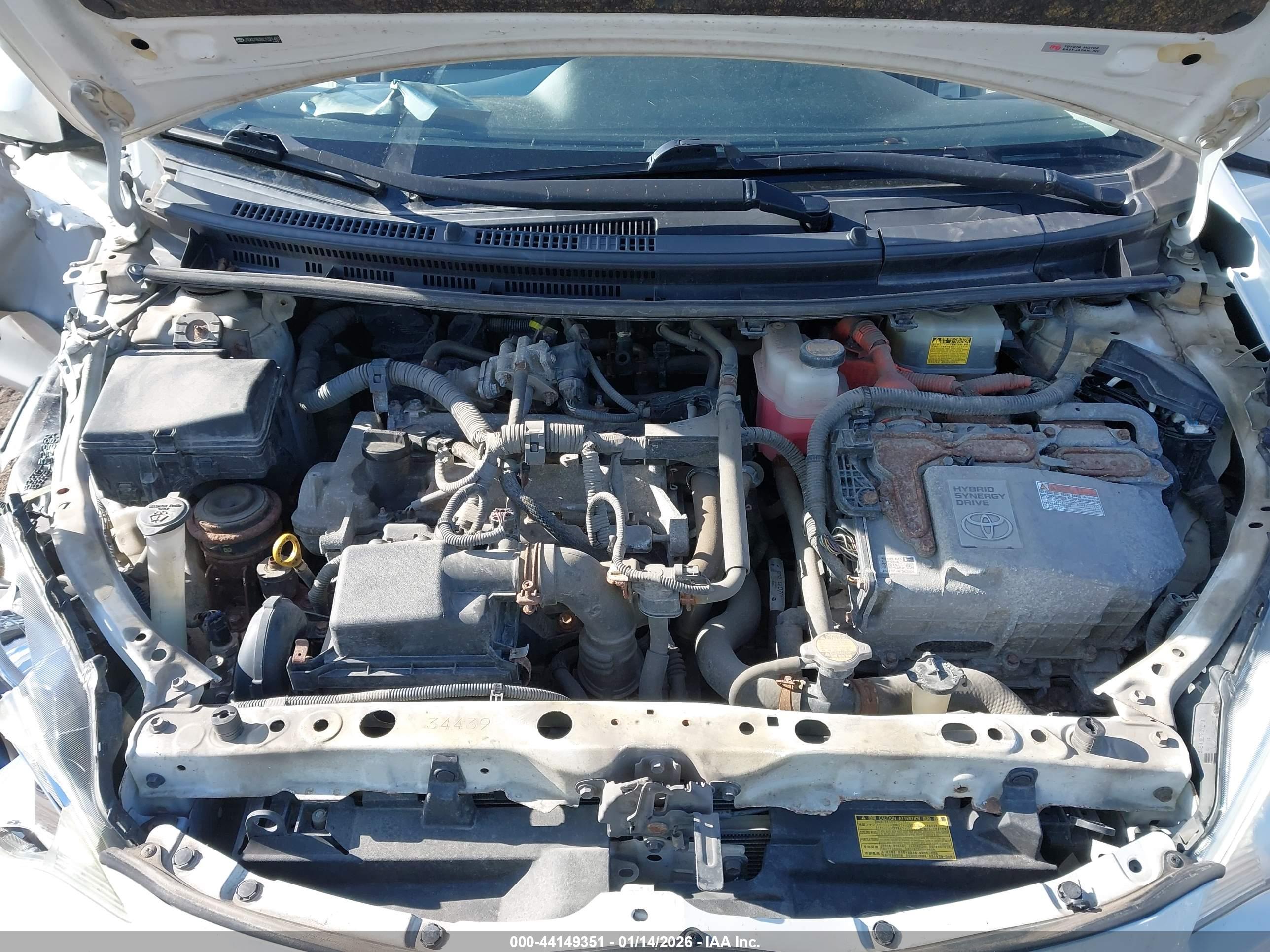 TOYOTA PRIUS image 10