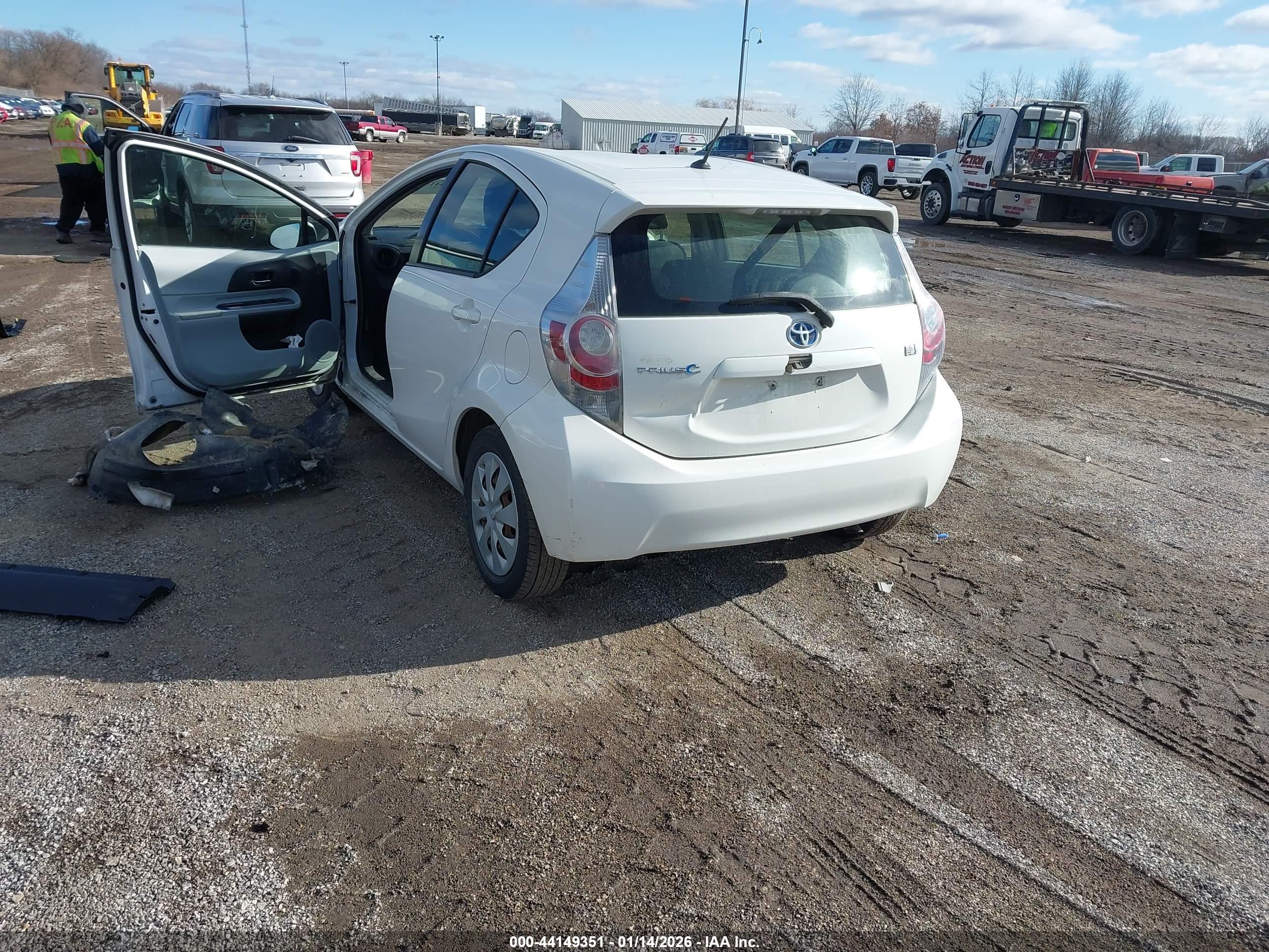 TOYOTA PRIUS image 3