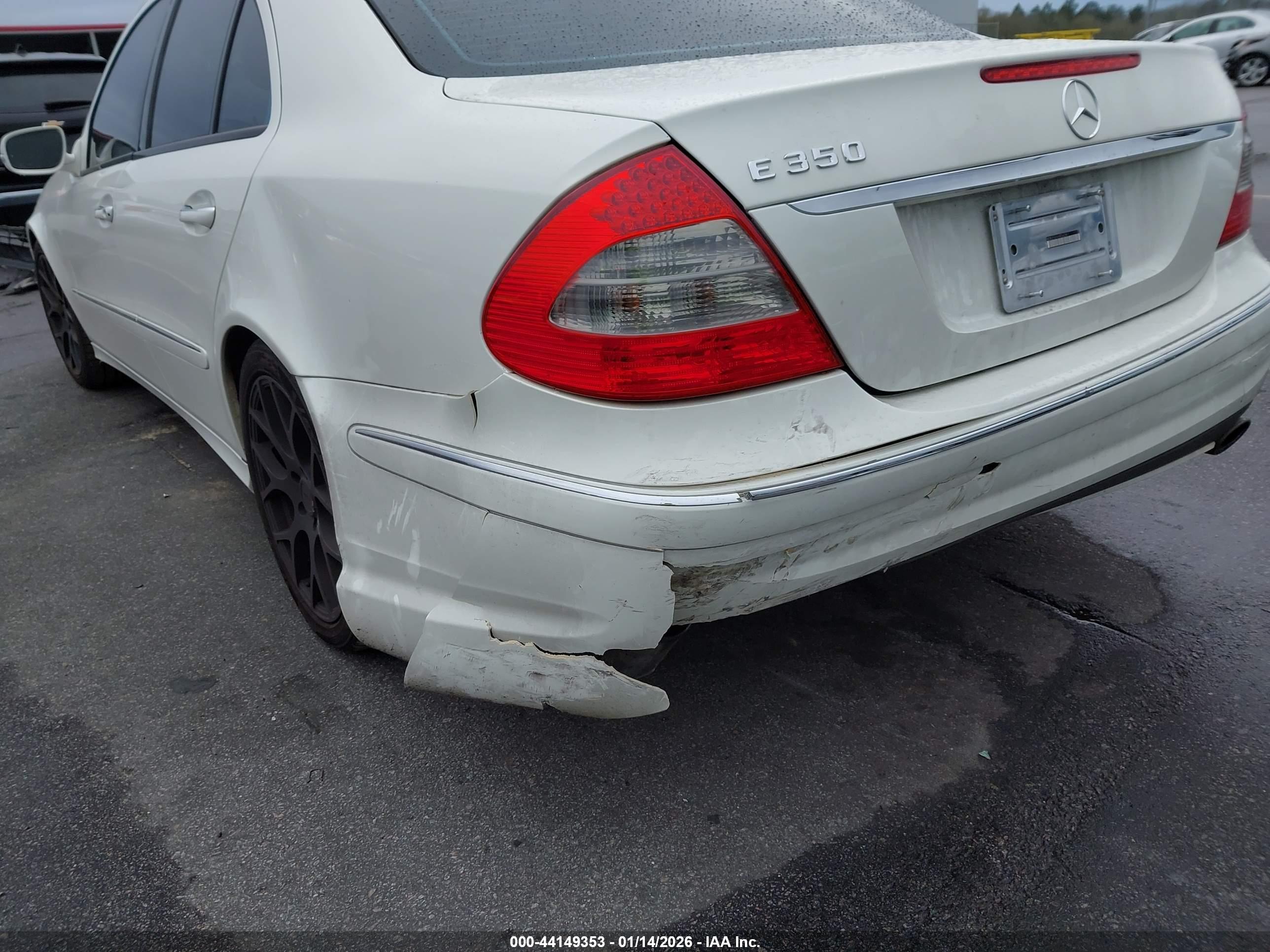 MERCEDES-BENZ E image 6