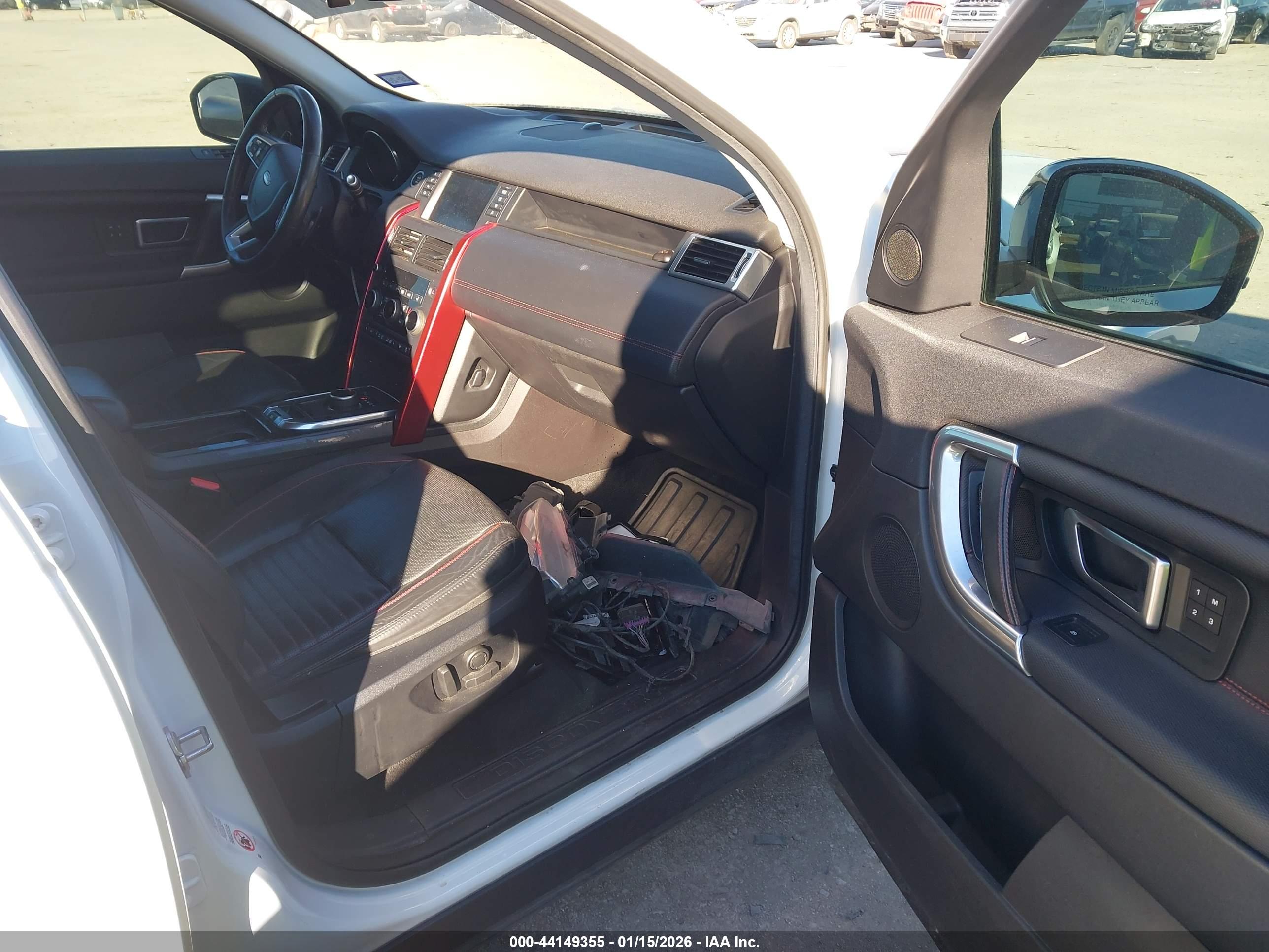 LAND ROVER image 5