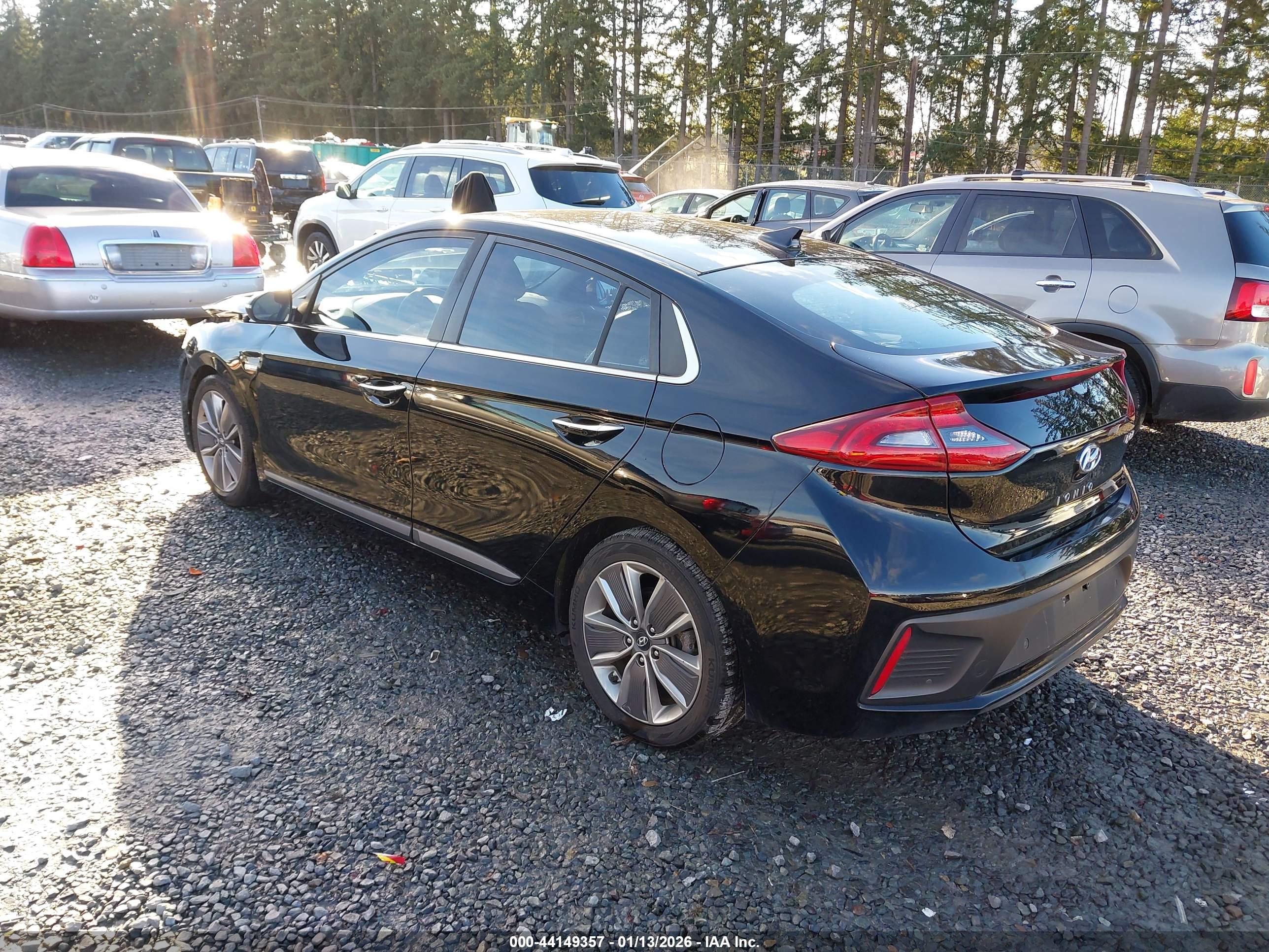 HYUNDAI IONIQ image 3