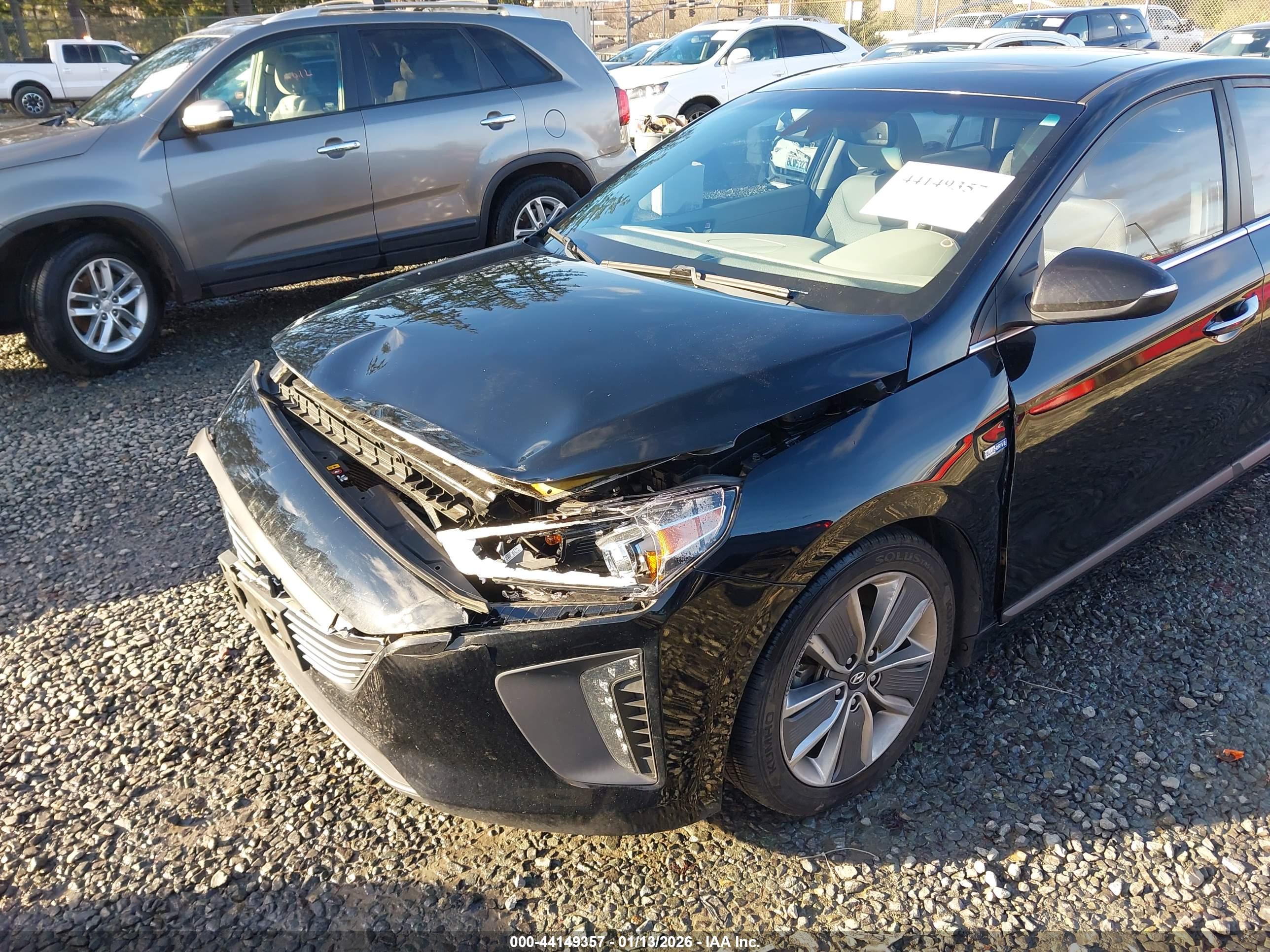 HYUNDAI IONIQ image 6