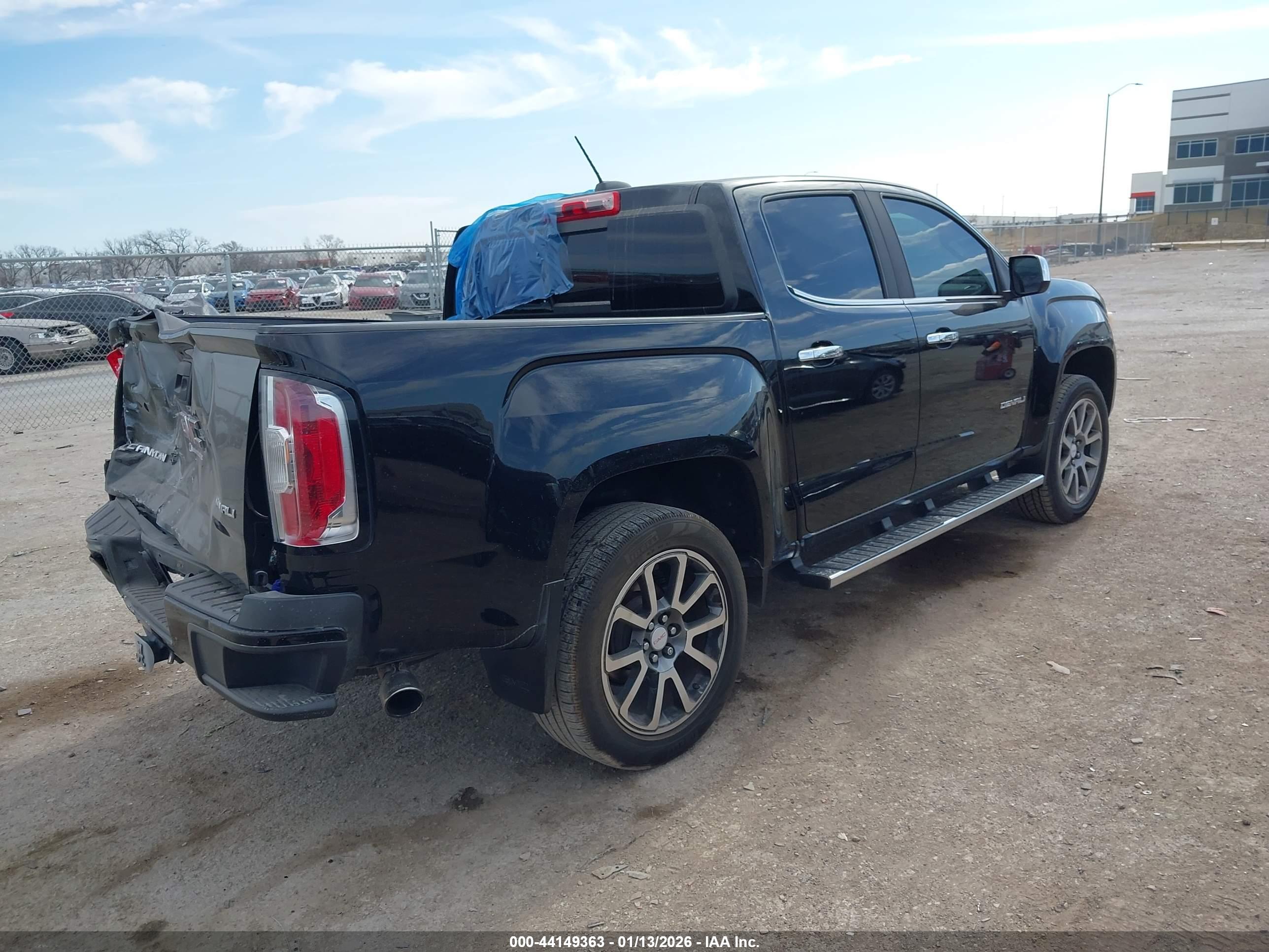 GMC CANYON image 4