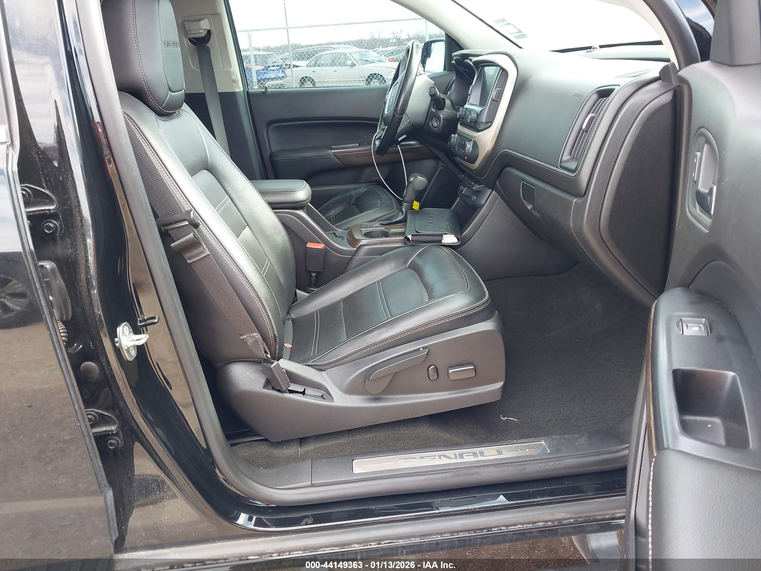 GMC CANYON image 5