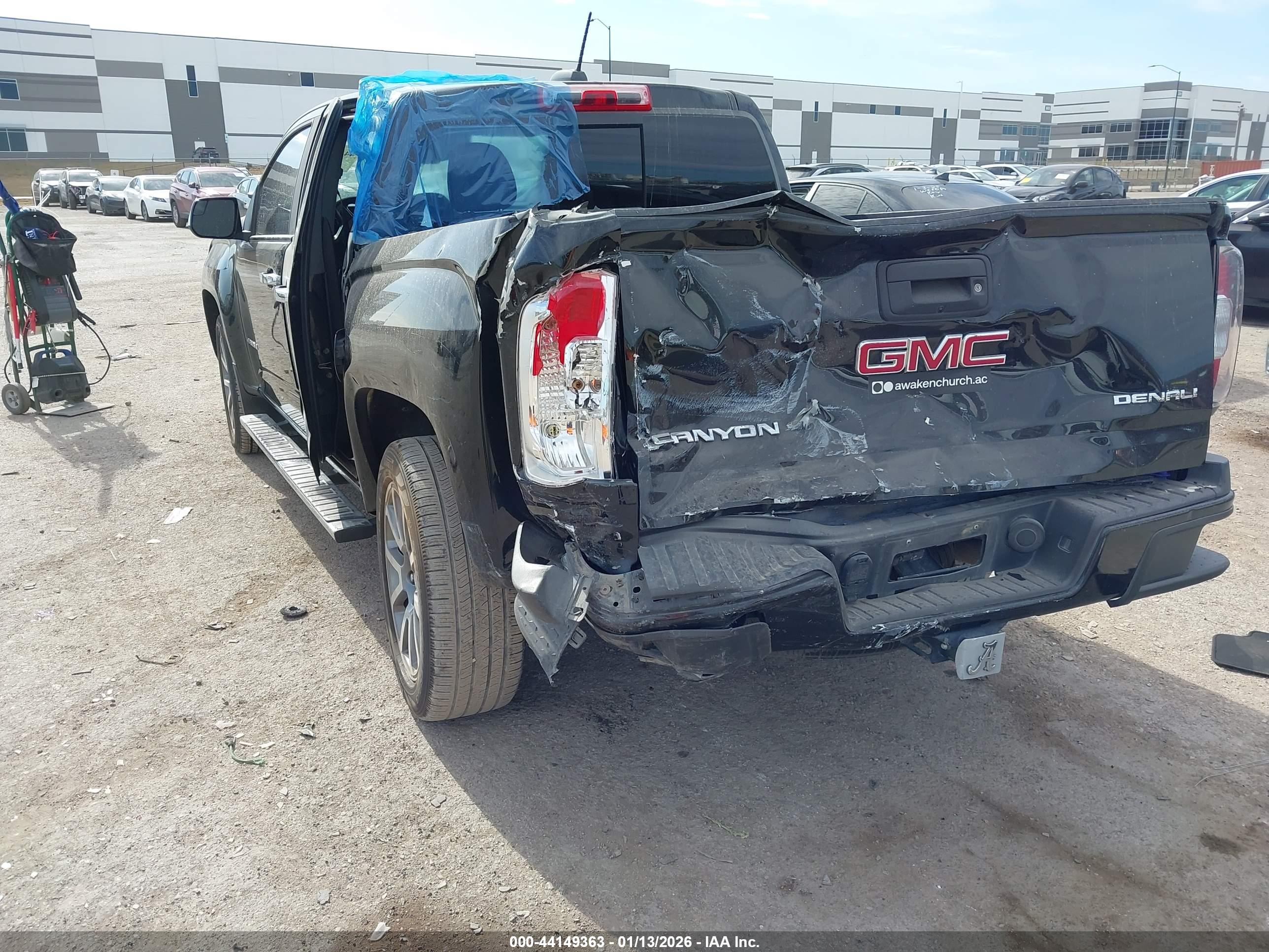 GMC CANYON image 6