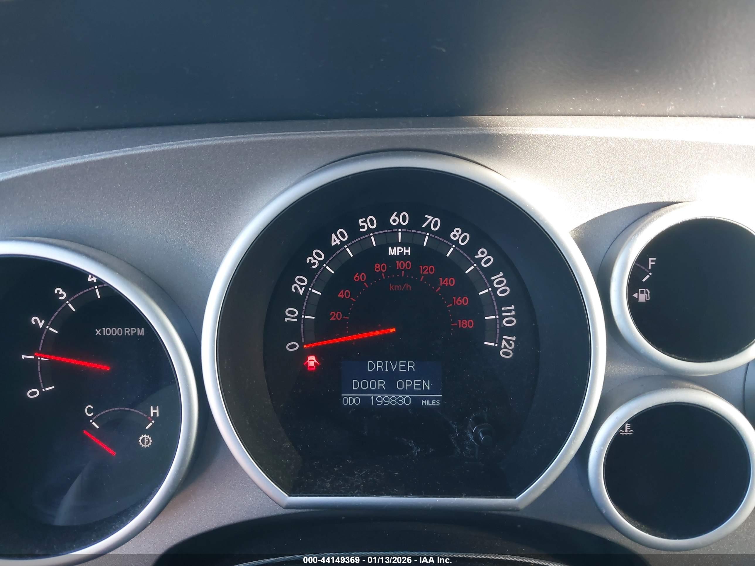 TOYOTA SEQUOIA image 7