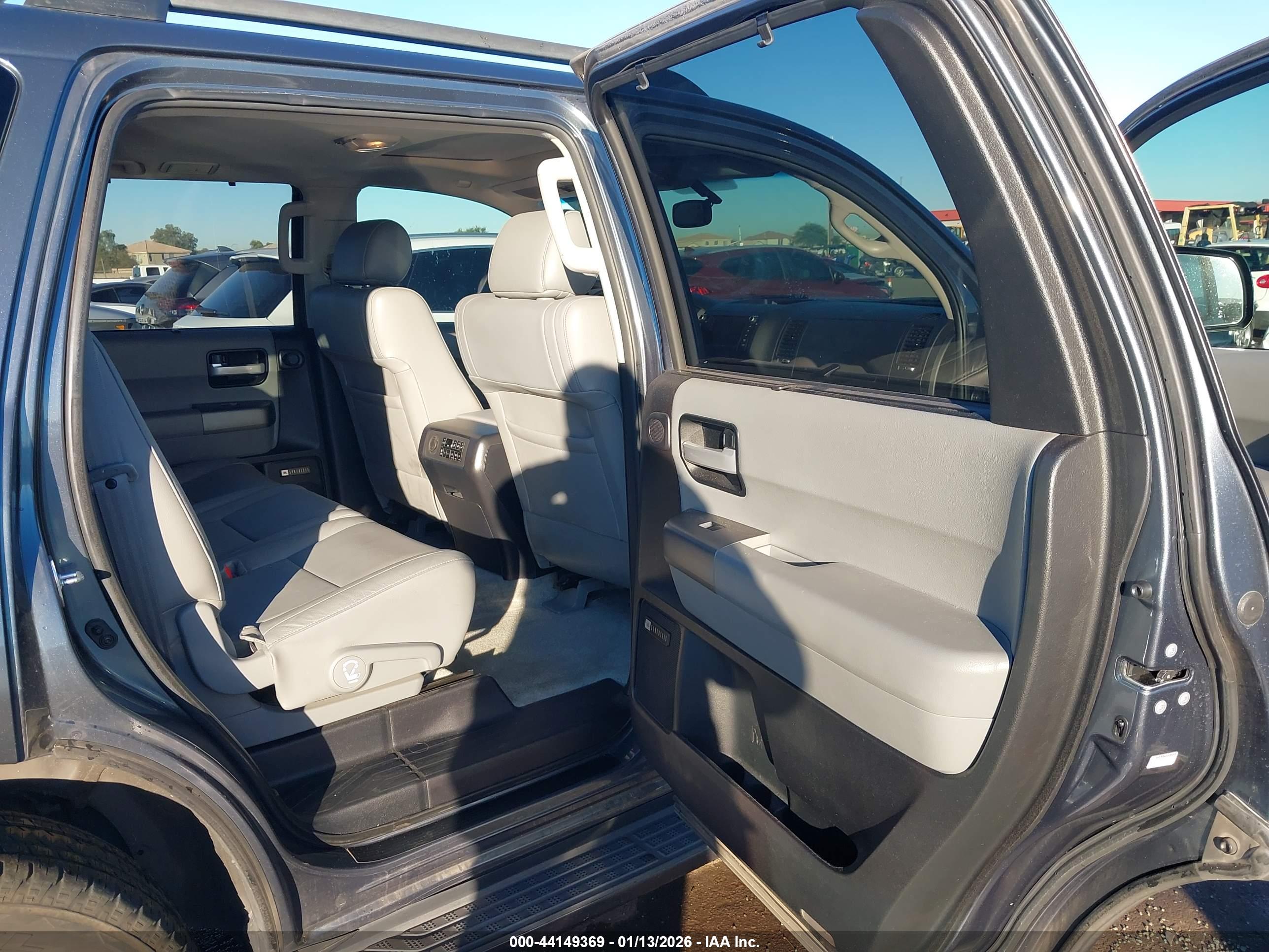 TOYOTA SEQUOIA image 8