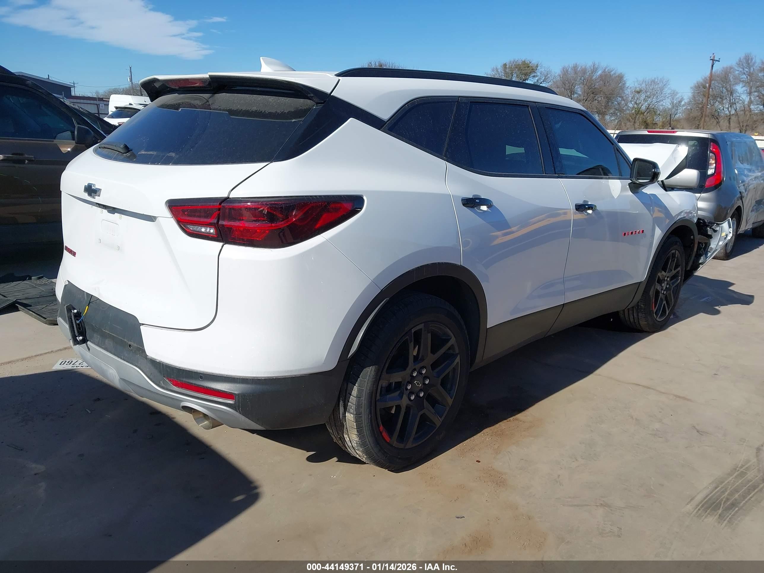 CHEVROLET BLAZER image 4