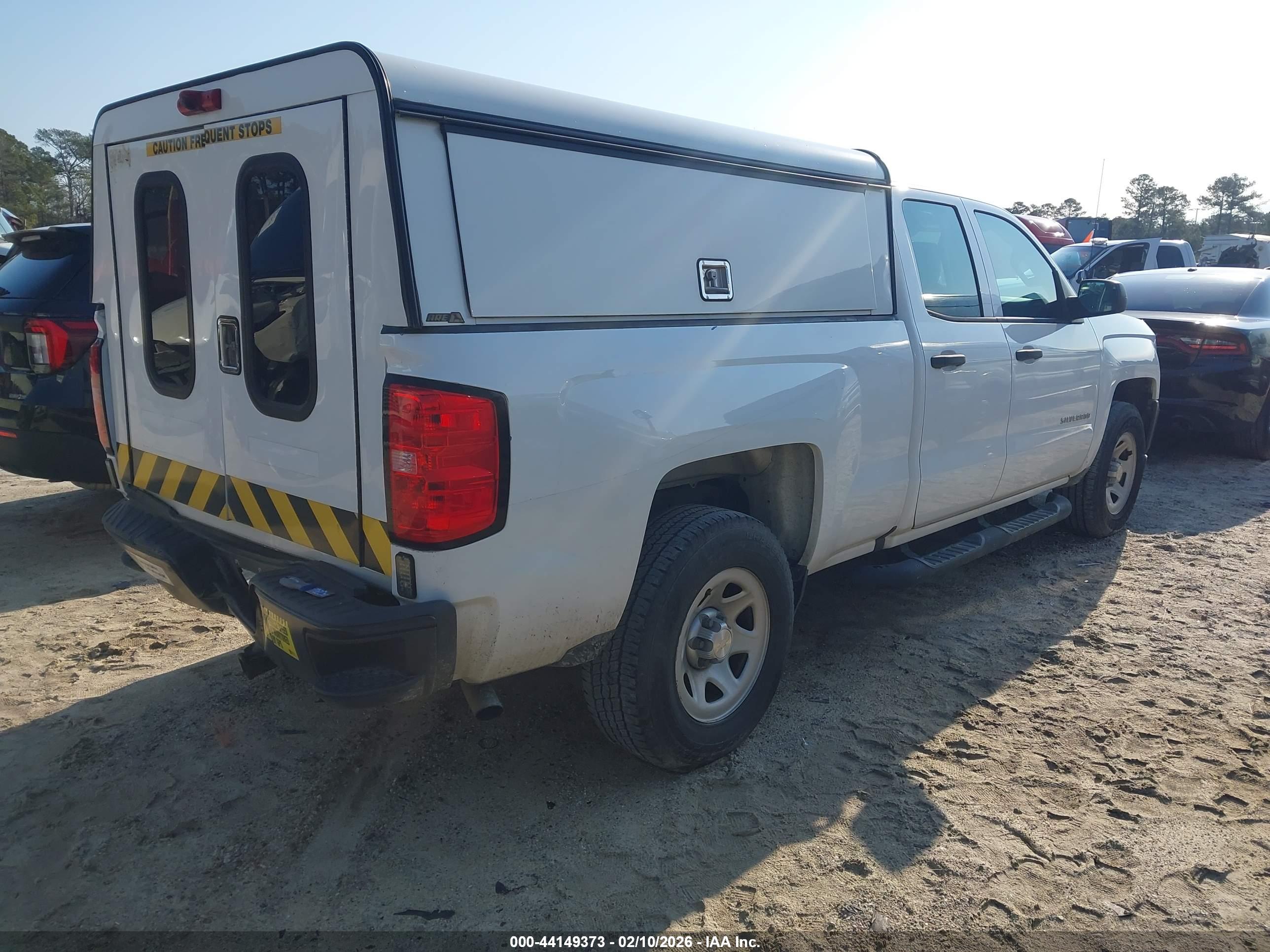 CHEVROLET SILVERADO image 4