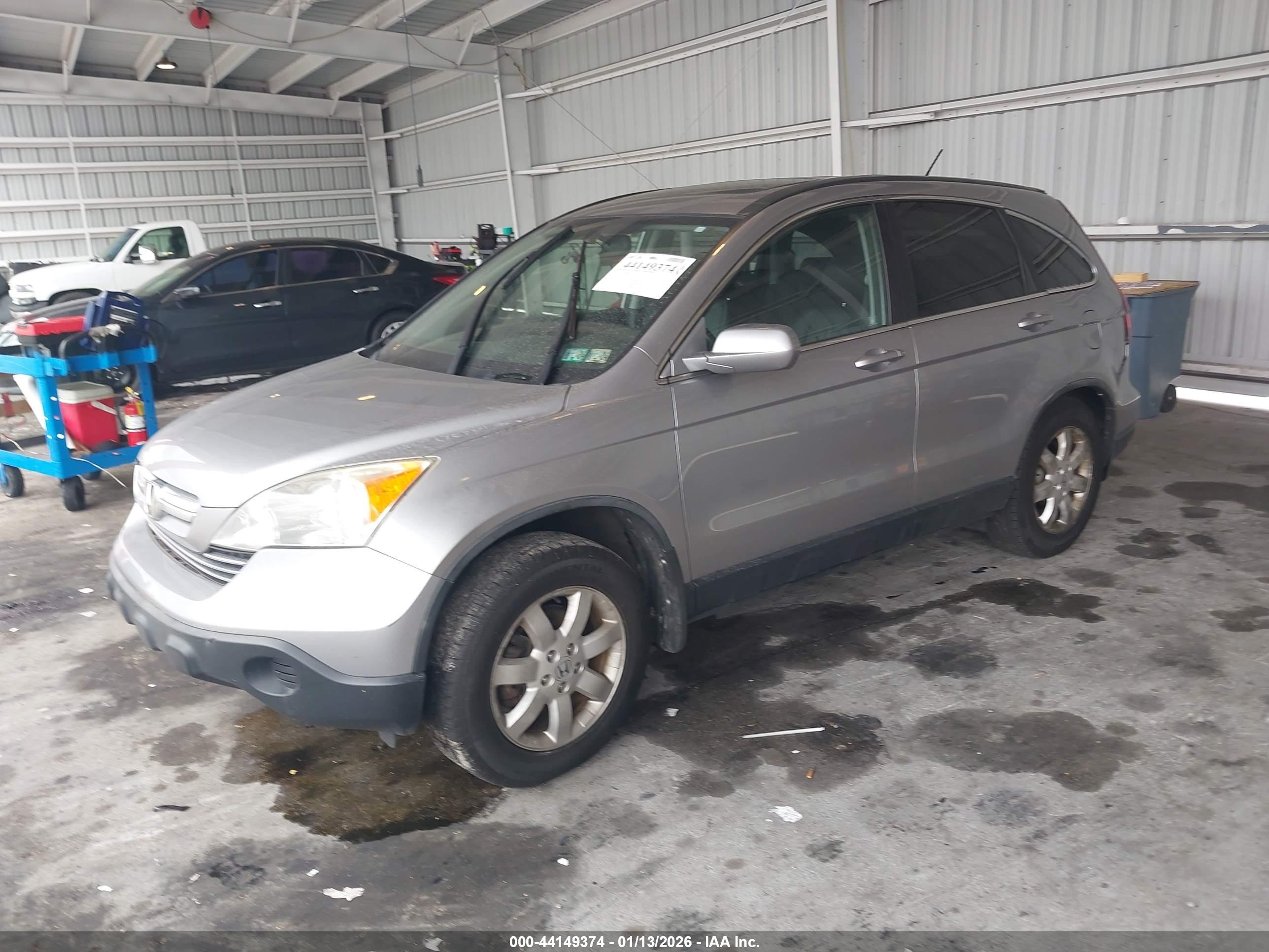 HONDA CR-V image 2