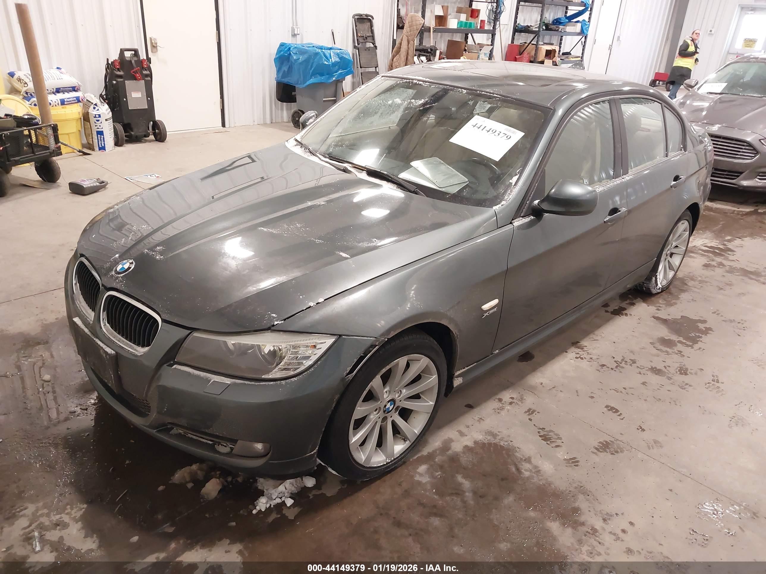 BMW 328I image 2