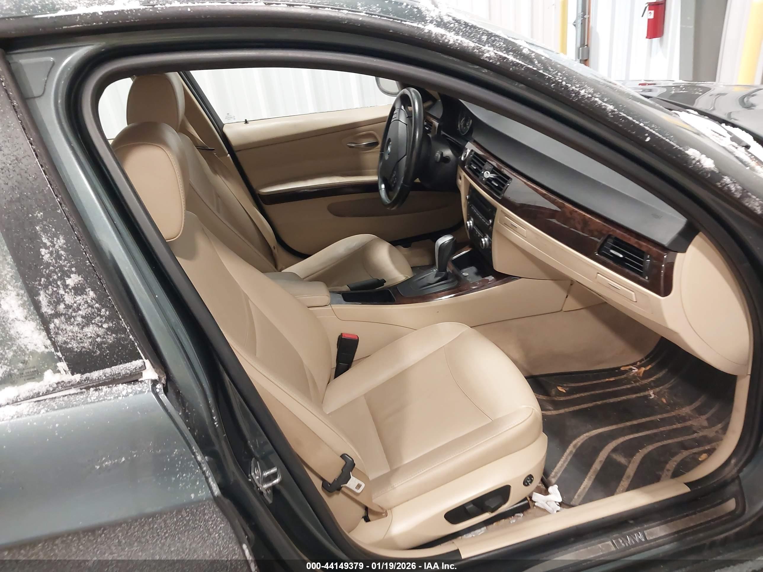 BMW 328I image 5