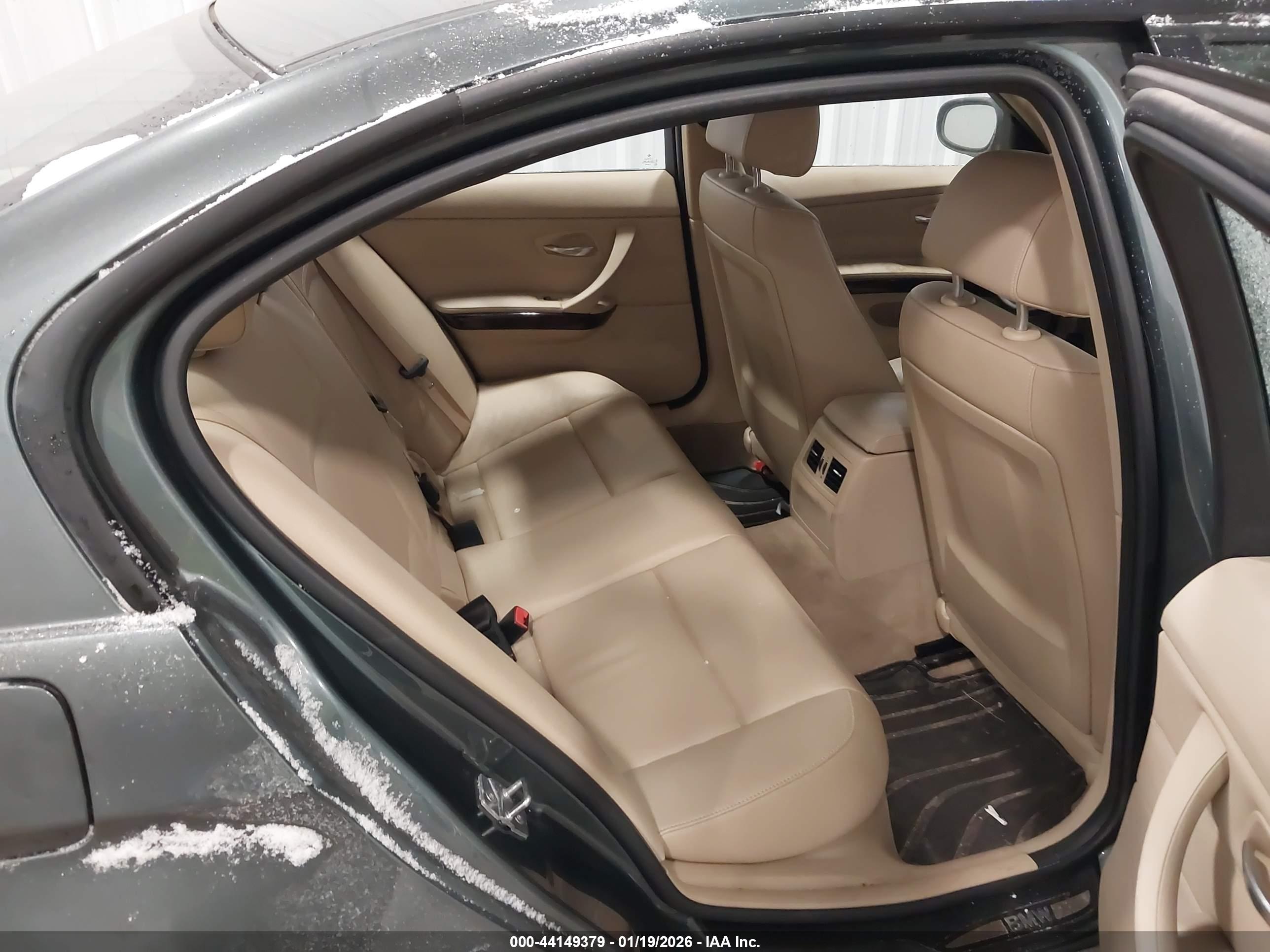 BMW 328I image 8