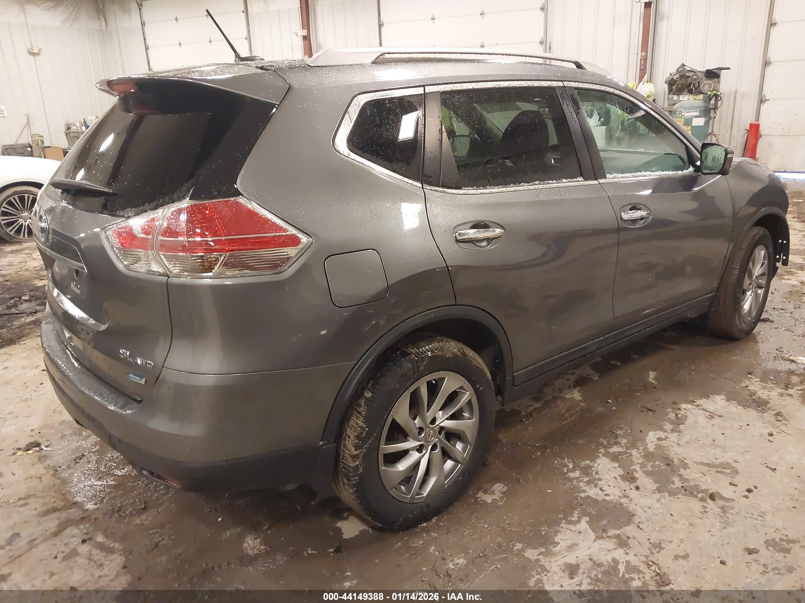 NISSAN ROGUE image 4
