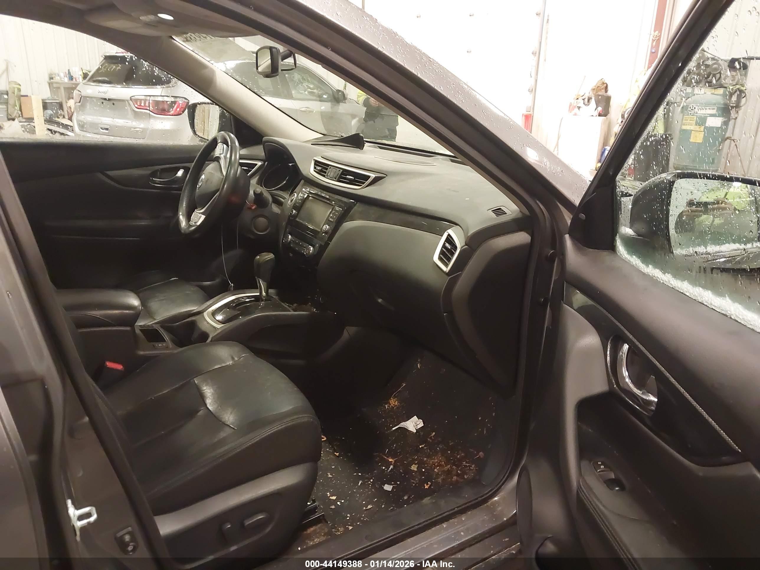 NISSAN ROGUE image 5