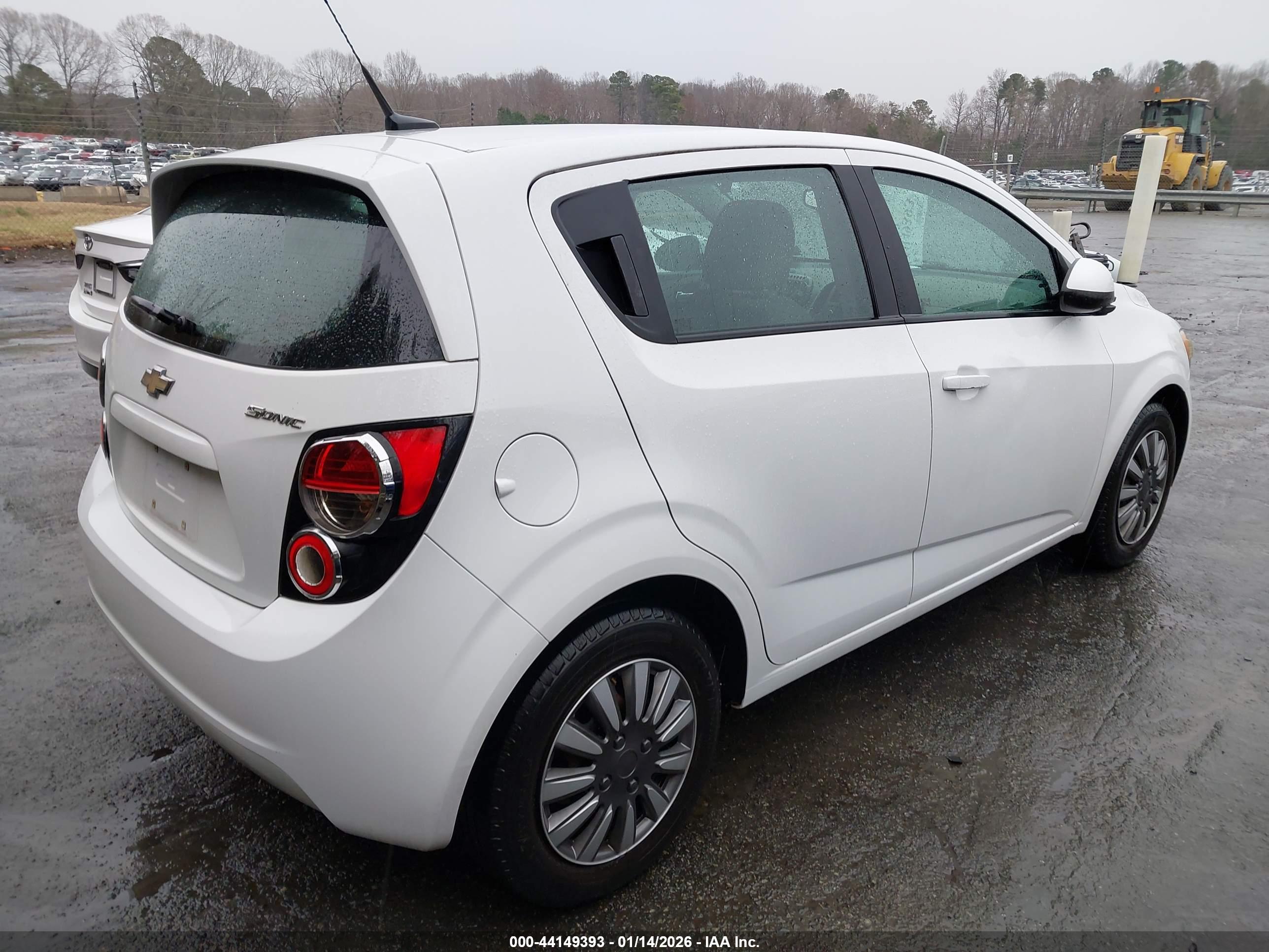 CHEVROLET SONIC image 4