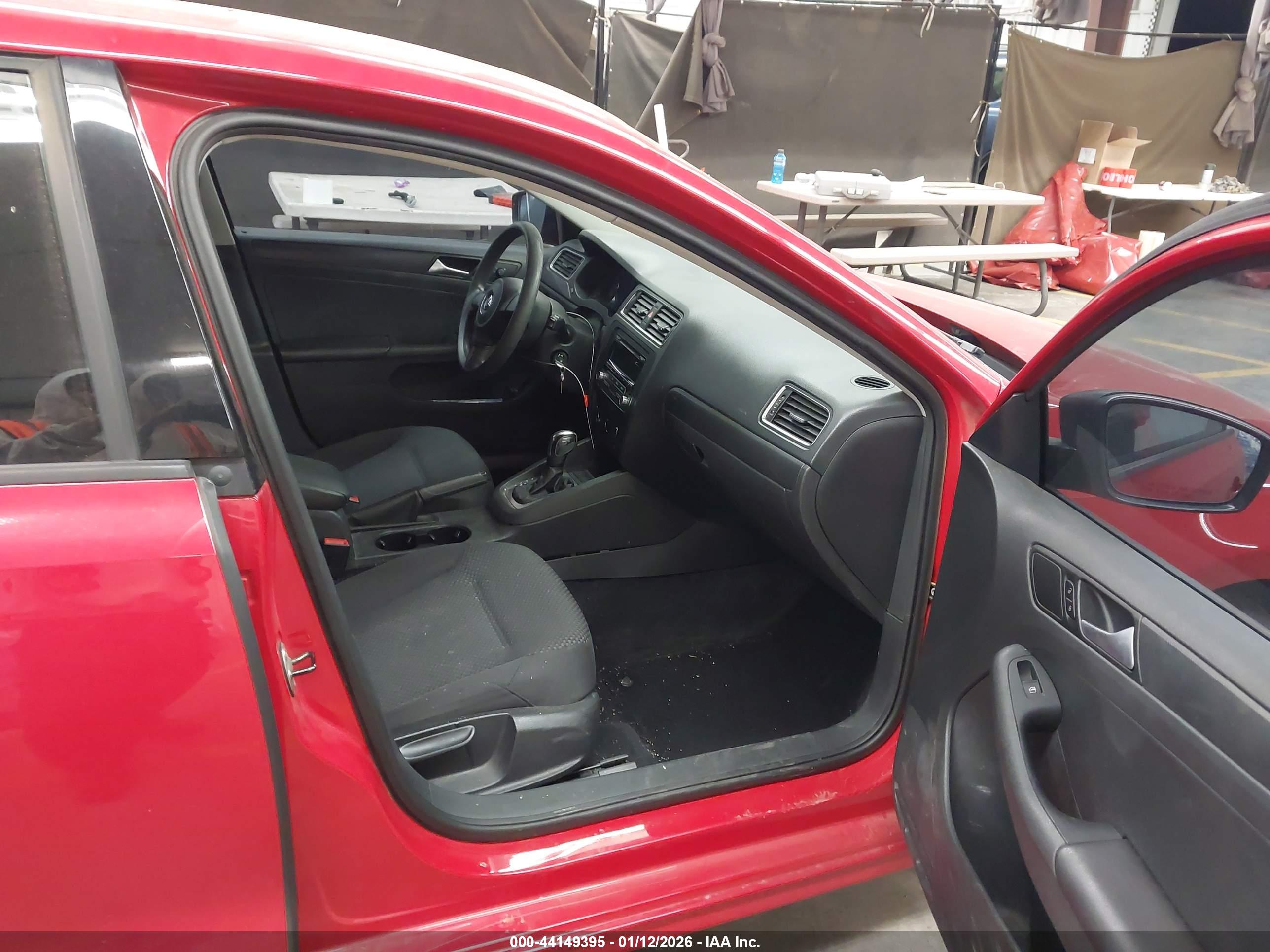 VOLKSWAGEN JETTA image 5