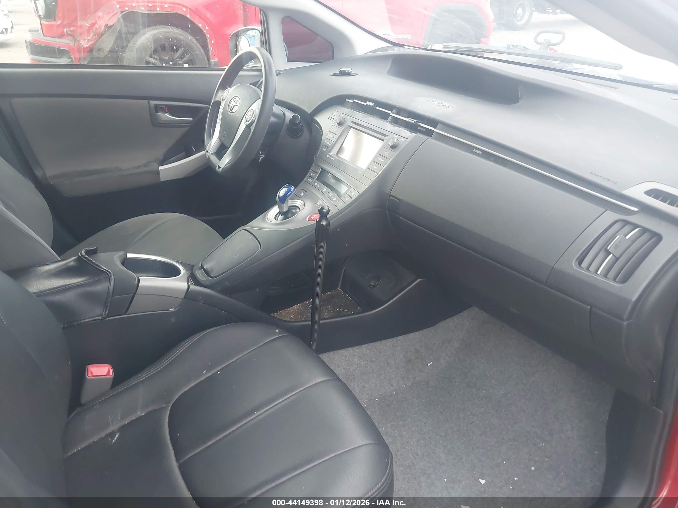 TOYOTA PRIUS image 5