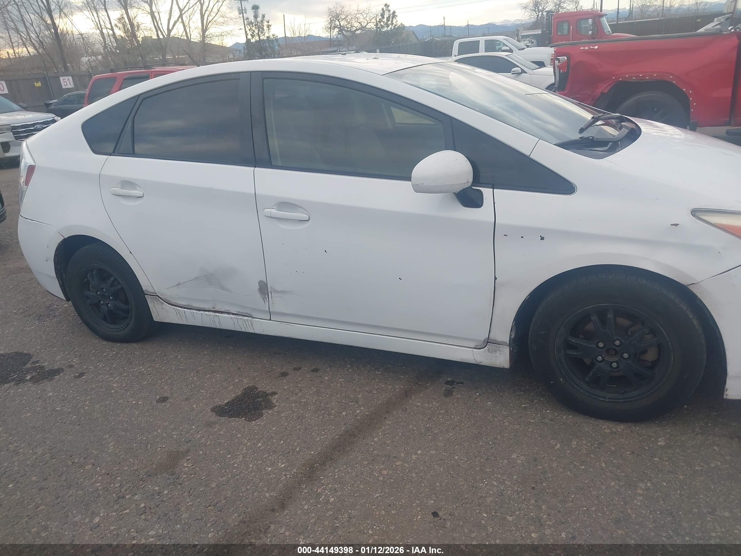 TOYOTA PRIUS image 6