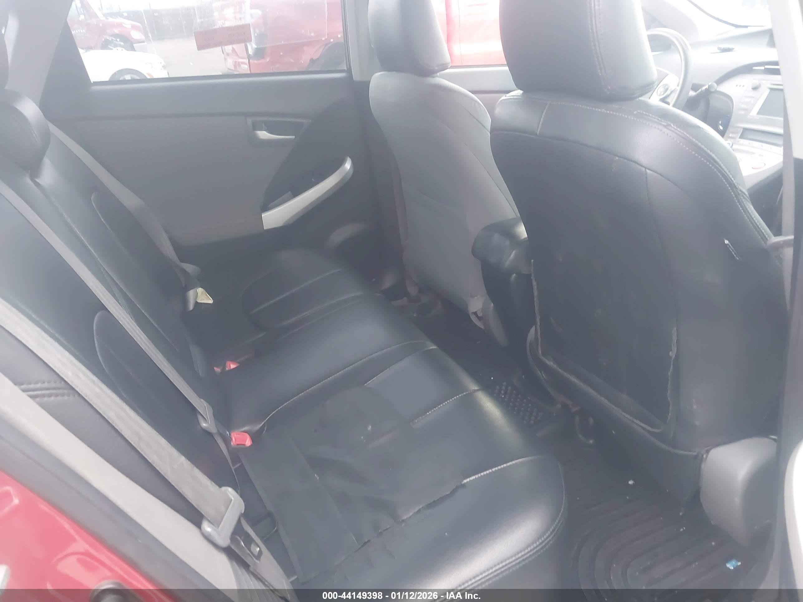 TOYOTA PRIUS image 8