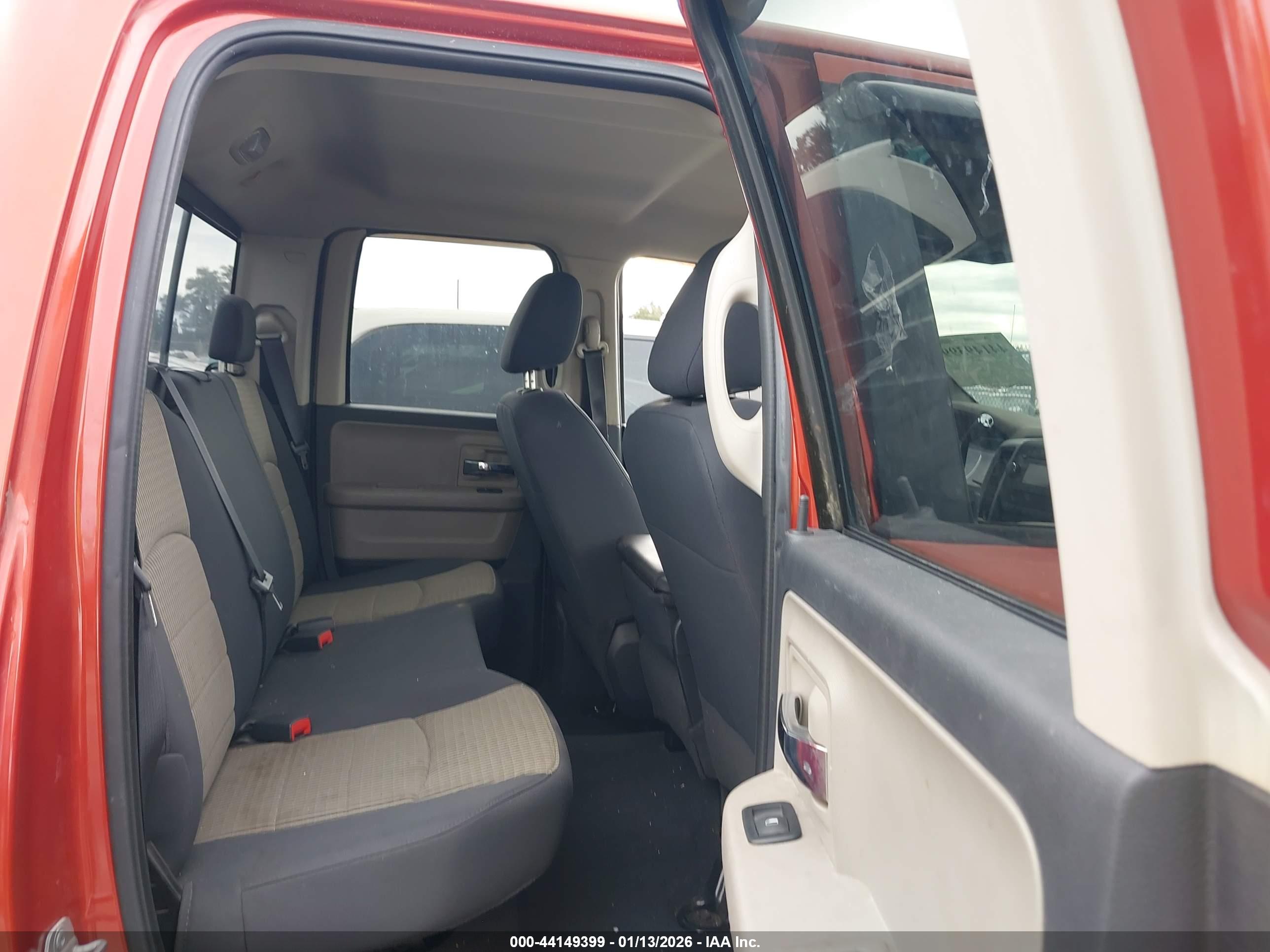 DODGE RAM image 8