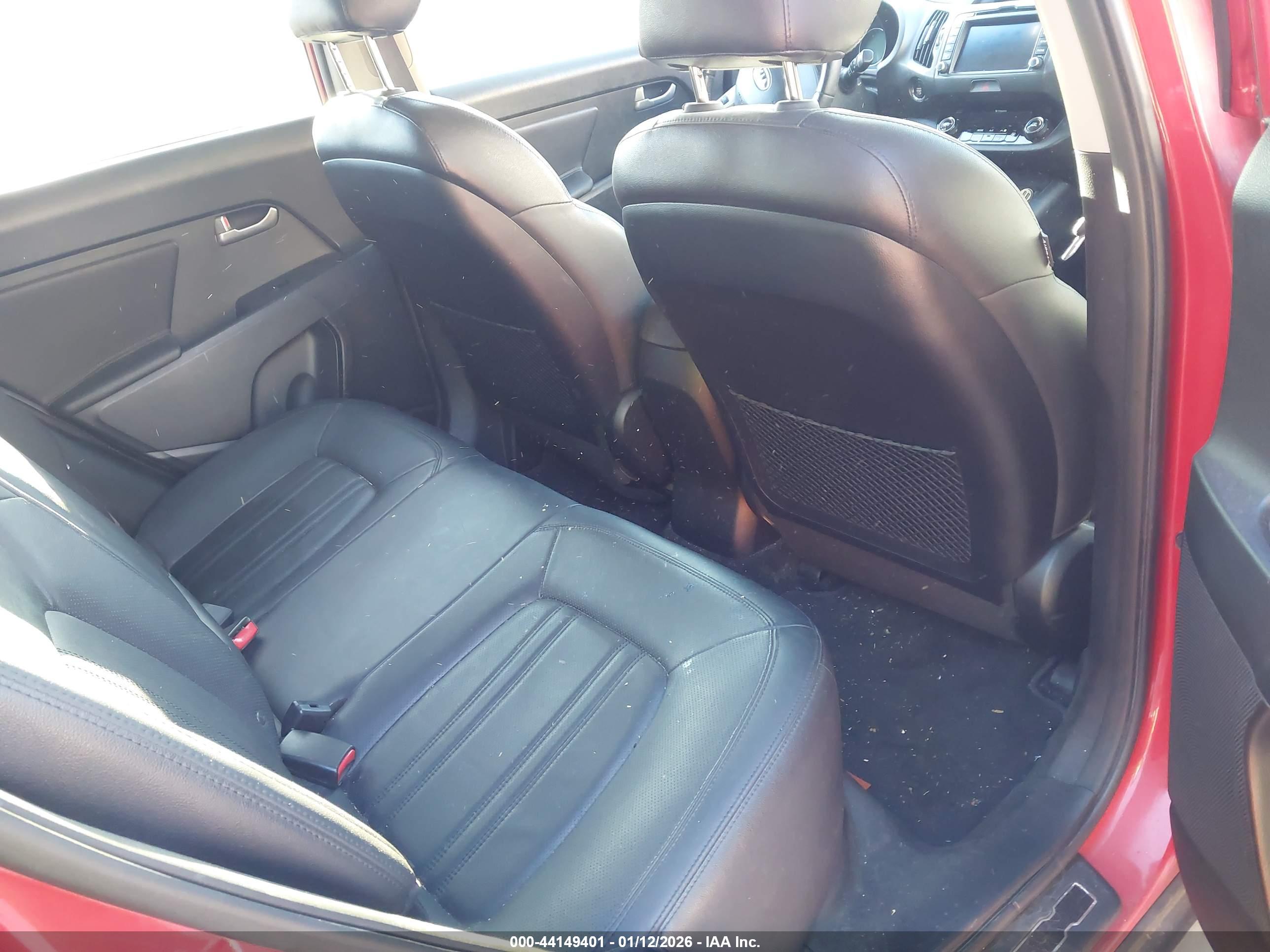 KIA SPORTAGE image 8
