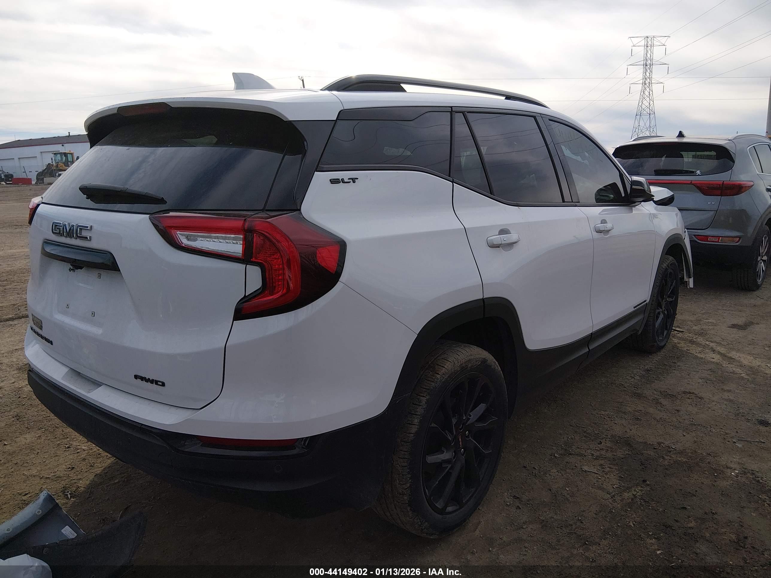GMC TERRAIN image 4